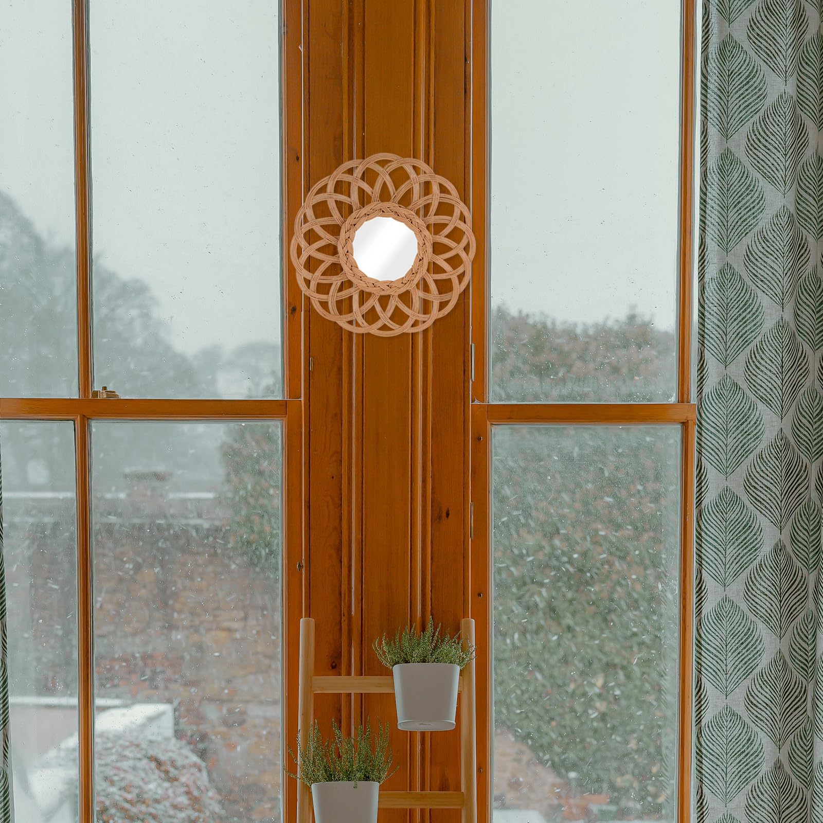 Wandspiegel Handgefertigt mit Glas aus Korbweide Runder Rustikaler Flechtspiegel Praktische Wanddeko im Minimalistischen Stil und Dekorativ für Schlafzimmer