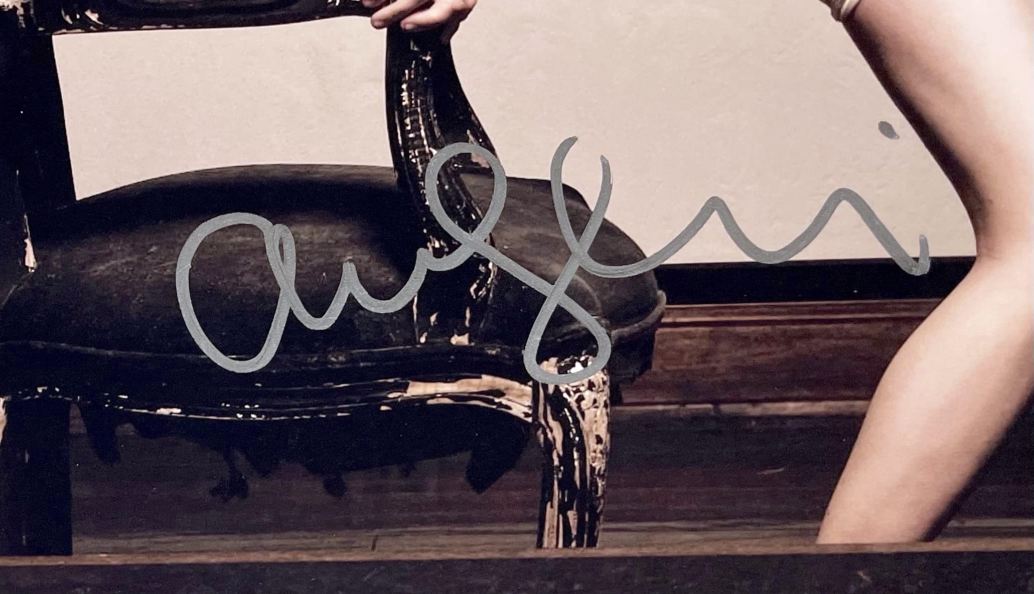 AMANDA SEYFRIED Autographed Hand SIGNED 11