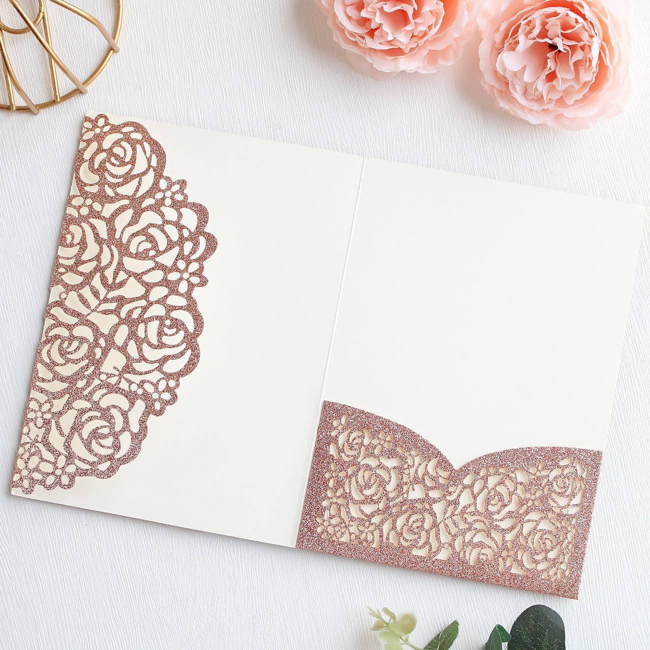 50PCS Personalized Rose Gold Glitter Wedding invitations Kit 5.1 x7.1 inch Laser Cut Hollow Rose Floral Pocket With Ribbon Invitation for Quinceanera Wedding Invite (Rose Gold Glitter)