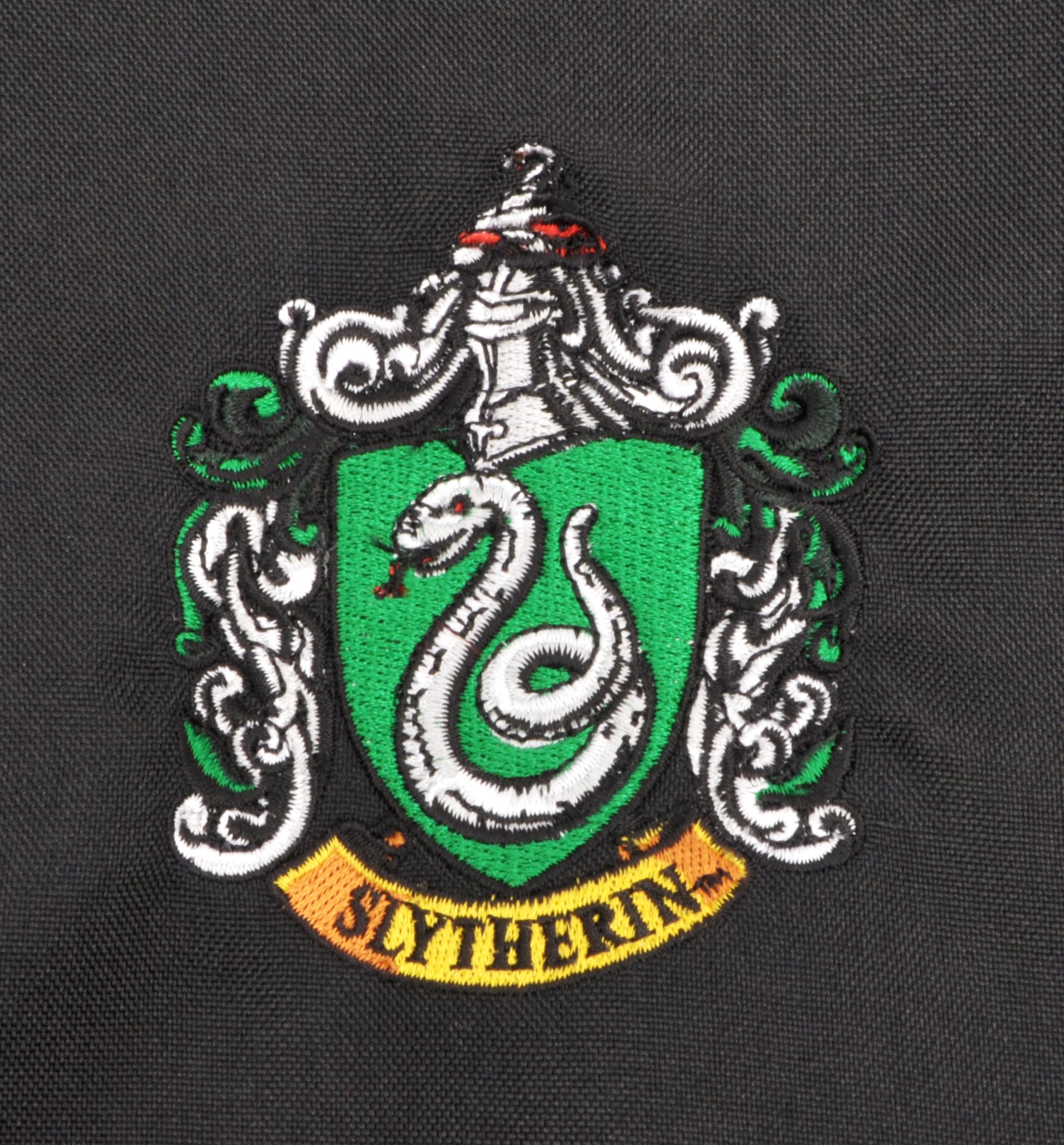 Halloween Carnaval Kostuum Ciao Slytherin Cape - Officiële Harry Potter Mantel Met Geborduurd Embleem - Eén Maat Volwassenen Geborduurd Zwadderich Embleem