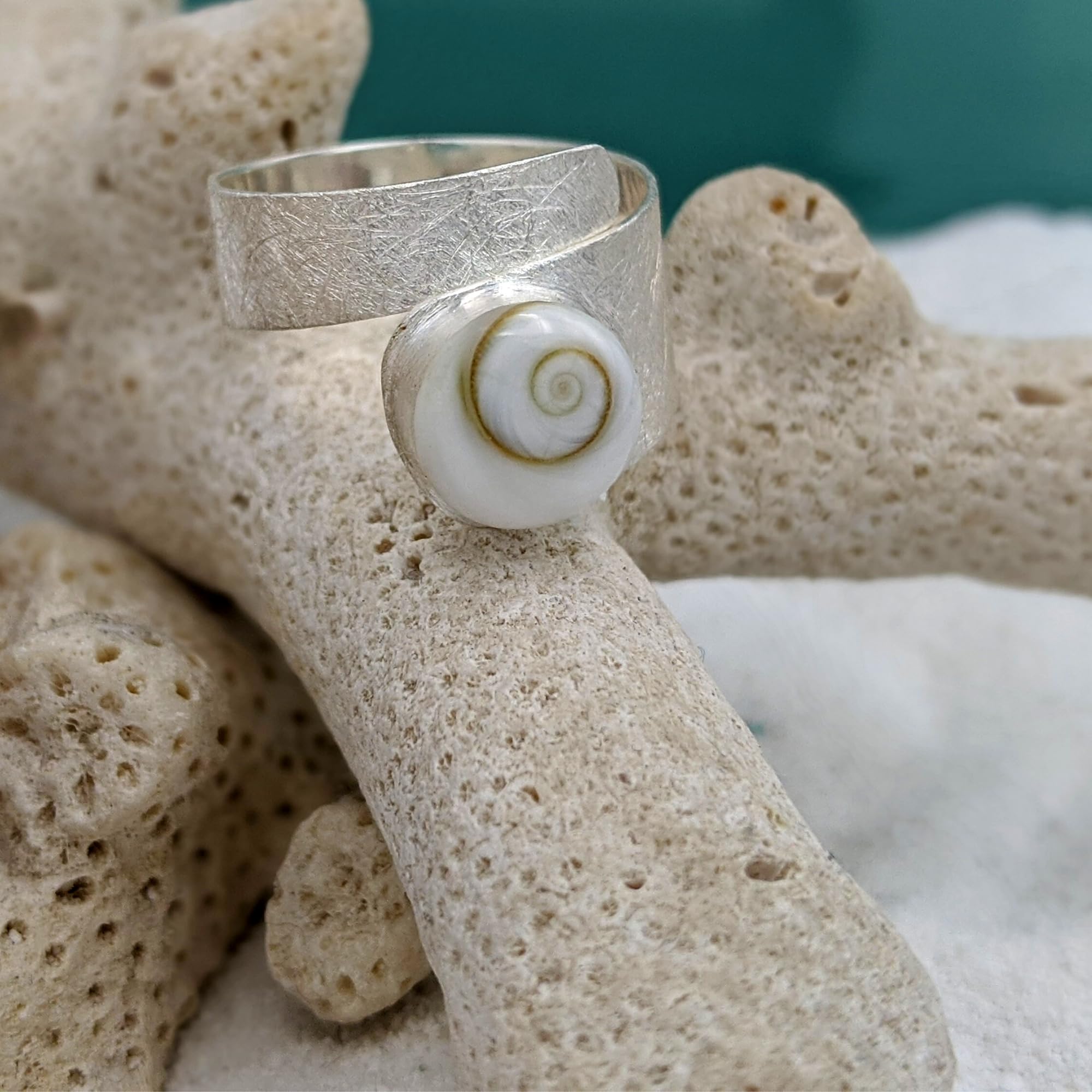 Silverly Anelli Regolabili con Conchiglia di Occhio di Shiva per Donna | Anelli in Argento Sterling 925 | Anello in Argento Massiccio Satinato con Pietra Preziosa
