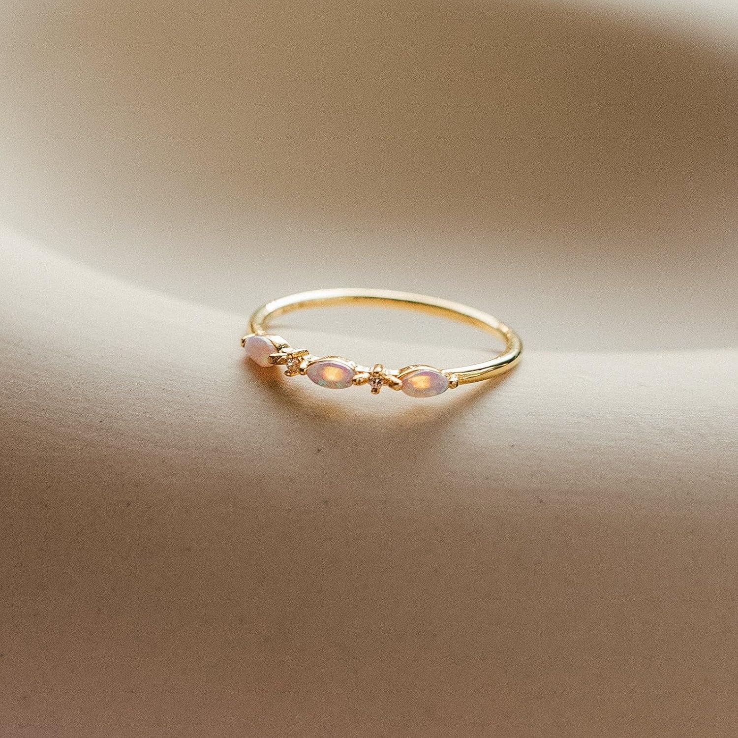 CAITLYNMINIMALIST 18K Gold Dainty Band White Oval Opal Stone Ring for Women Gift for Her