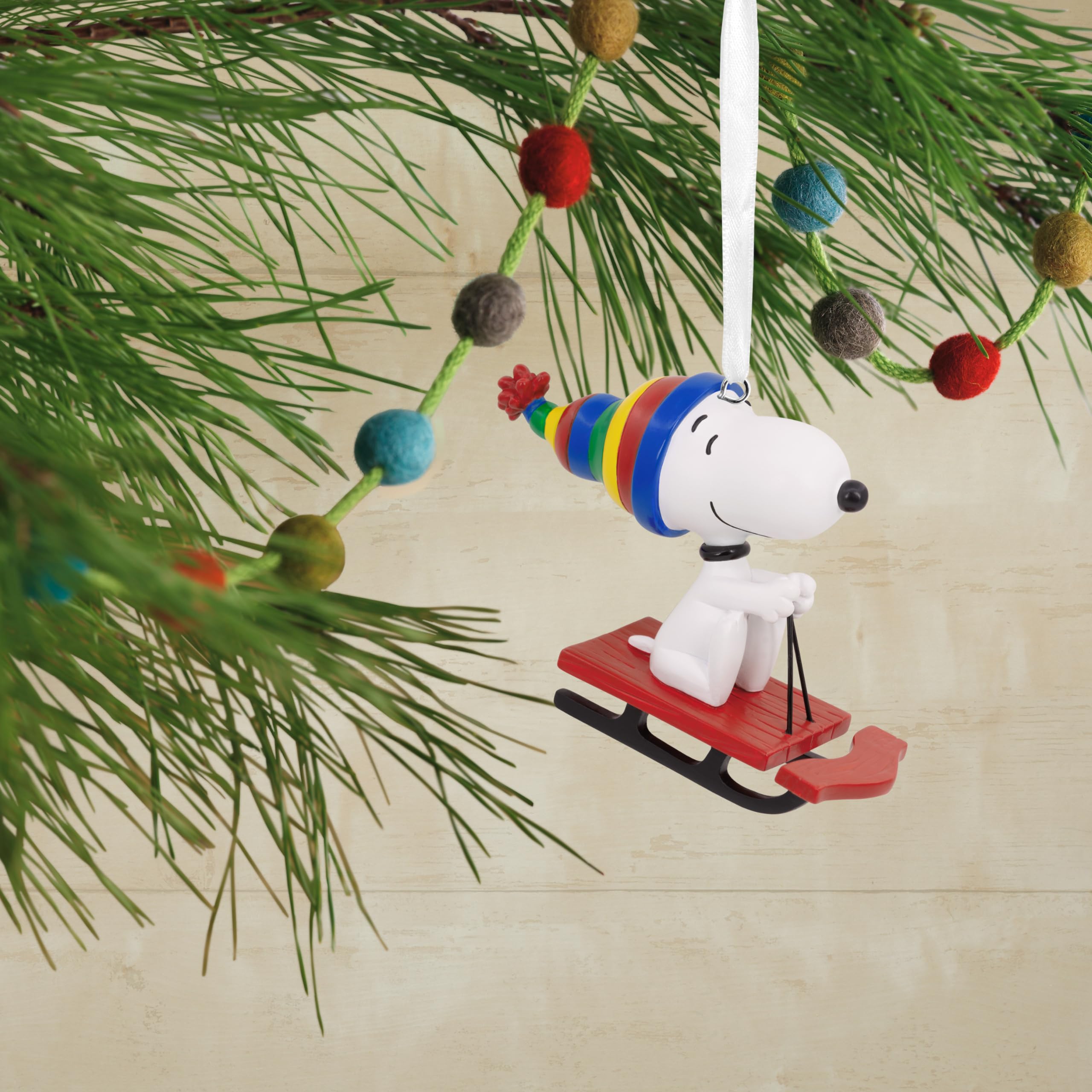 Amazon.co.jp: Hallmark ピーナッツ スヌーピー そり クリスマス