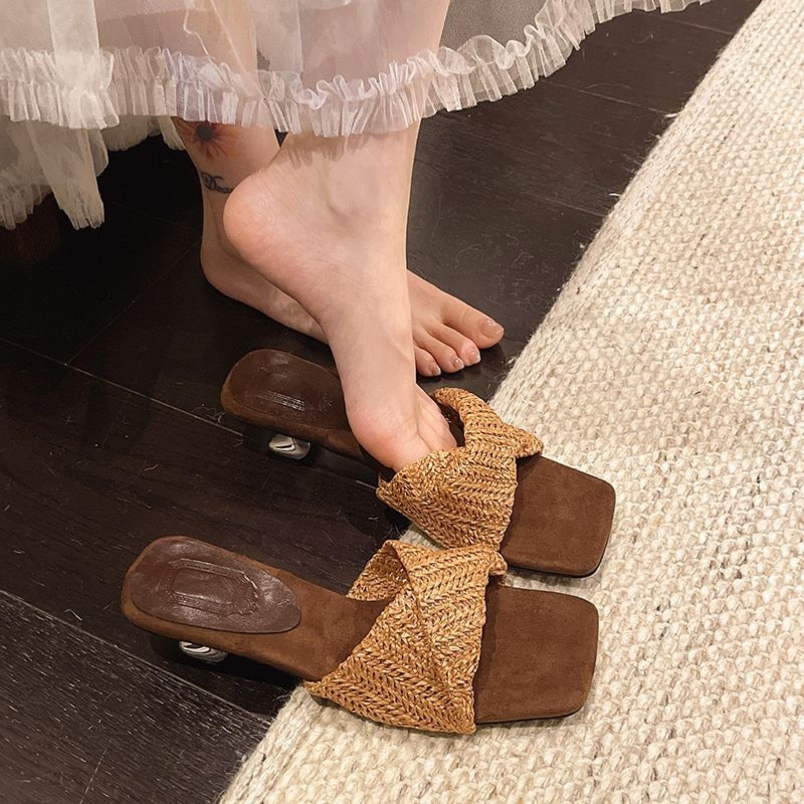 Generico Sandali Mule in Paglia Annodati da Donna | Ciabatte Punta Quadrata Tacco Sagomato Metallico Con Soletta In Raso Design Slip On Per Scarpe Estive Eleganti