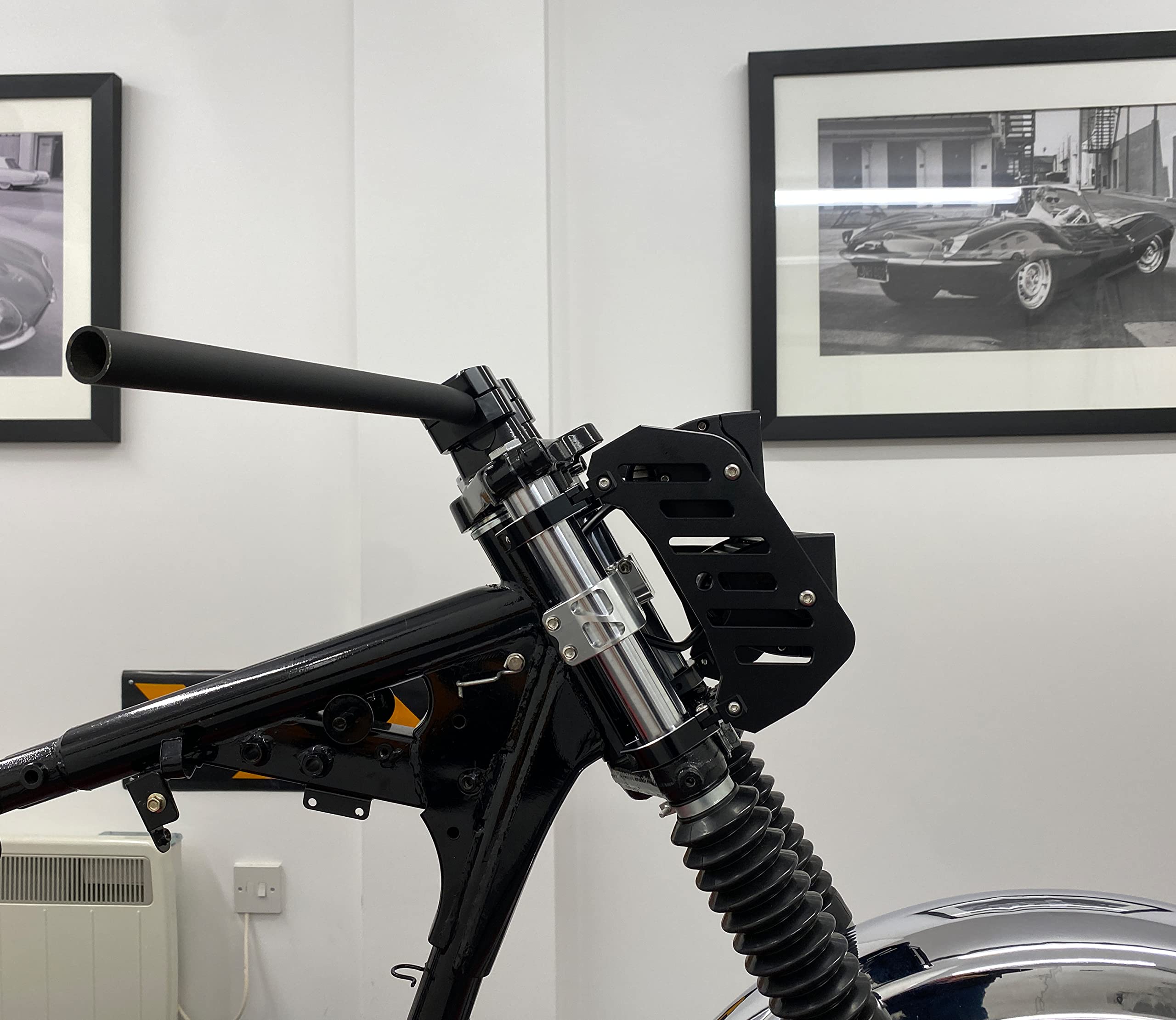 Motocykl LED zestaw reflektorów czołowych podwójna sztanga świetlna do widelców 50-51 mm