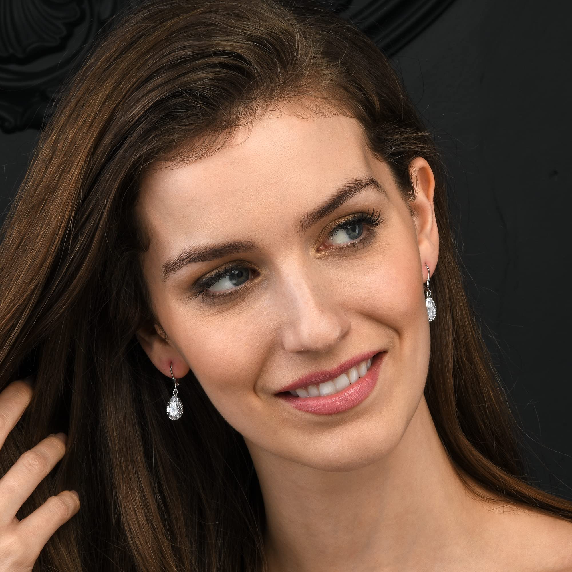Diamond Treats 925 Sterling Silber-Tropfenohrringe für Frauen mit birnenförmigen Zirkonia-Steinen, lange Ohrhänger für Damen aus 925 Sterlingsilber mit Brisurverschluss