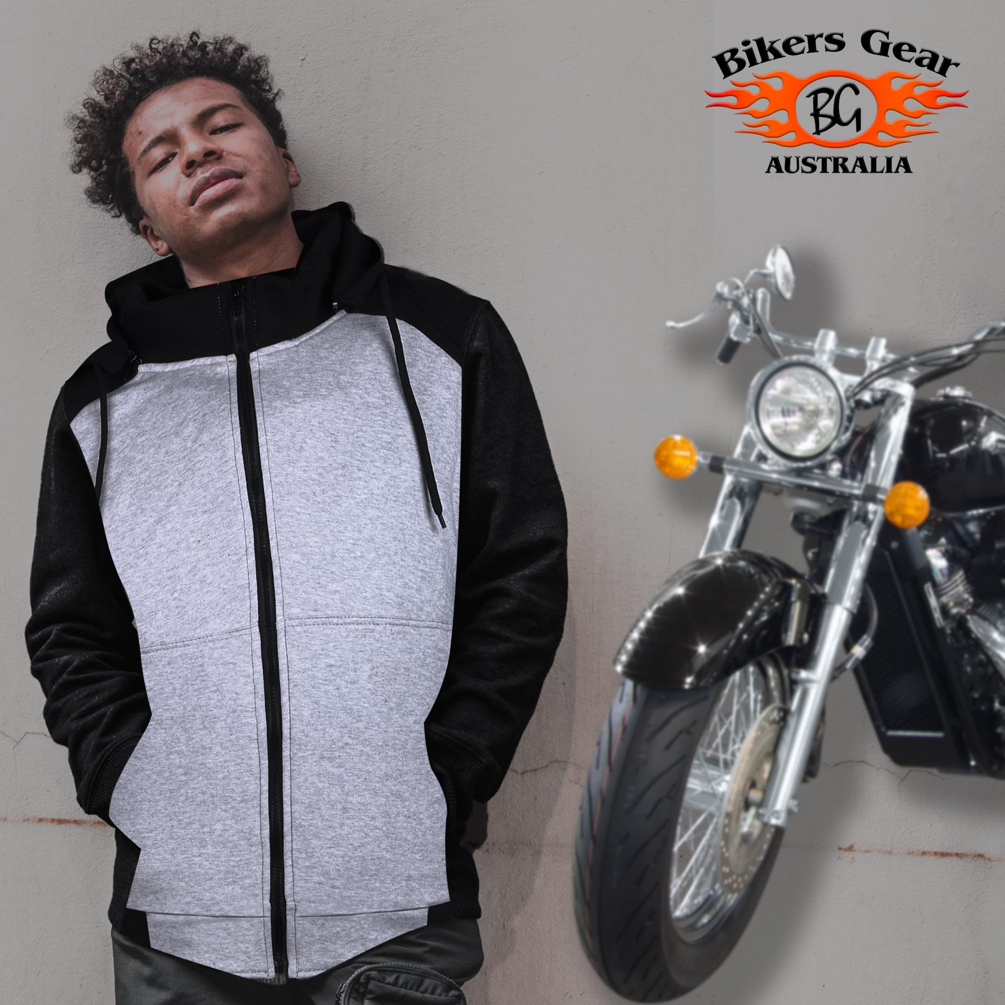 Bikers Gear Australia - Chaqueta protectora para motocicleta, color negro, rojo y gris, con capucha forrada con Kevlar y chaqueta de moto extraíble con revestimiento suave para hombre