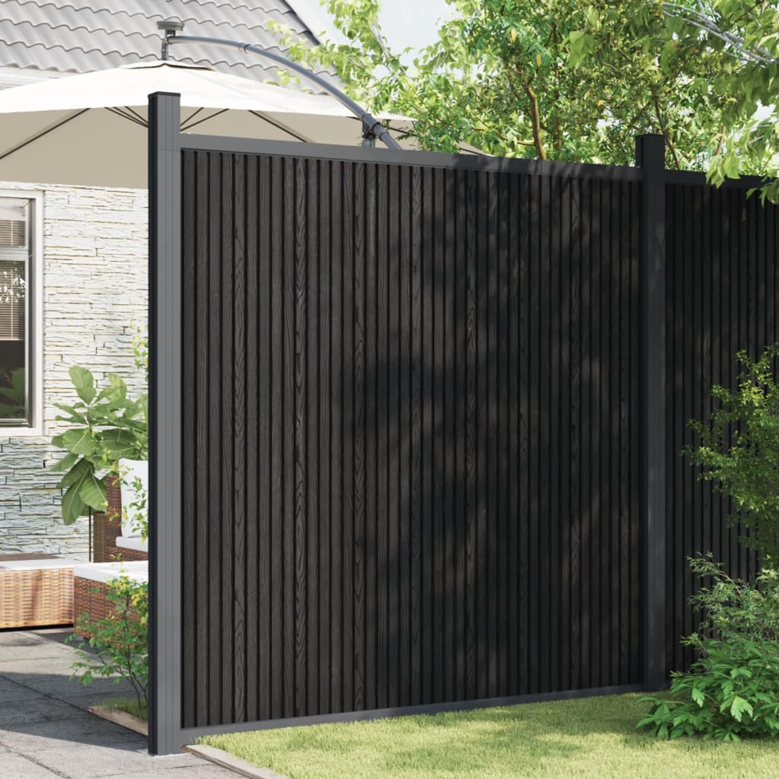 Panel de valla gris 173 x 186 cm WPC, juego de paneles para valla de jardín, material WPC robusto y duradero, sistema modular con opciones de montaje flexibles, componentes de aluminio y acero