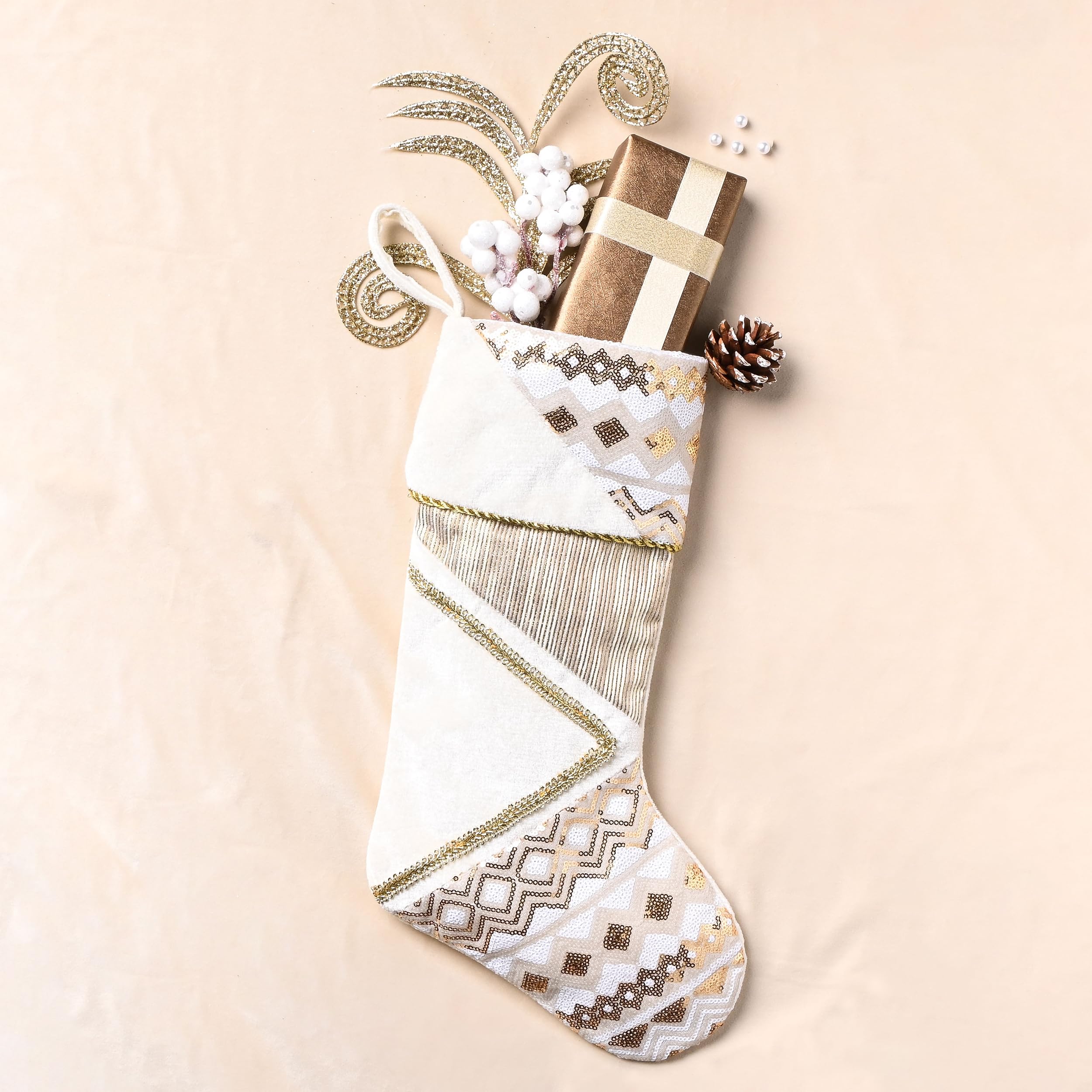 Valery Madelyn Lot de 2 chaussettes de Noël décoratives de 45,7 cm en peluche ondulée exquise en peluche personnalisée à suspendre pour décoration de fête de Noël