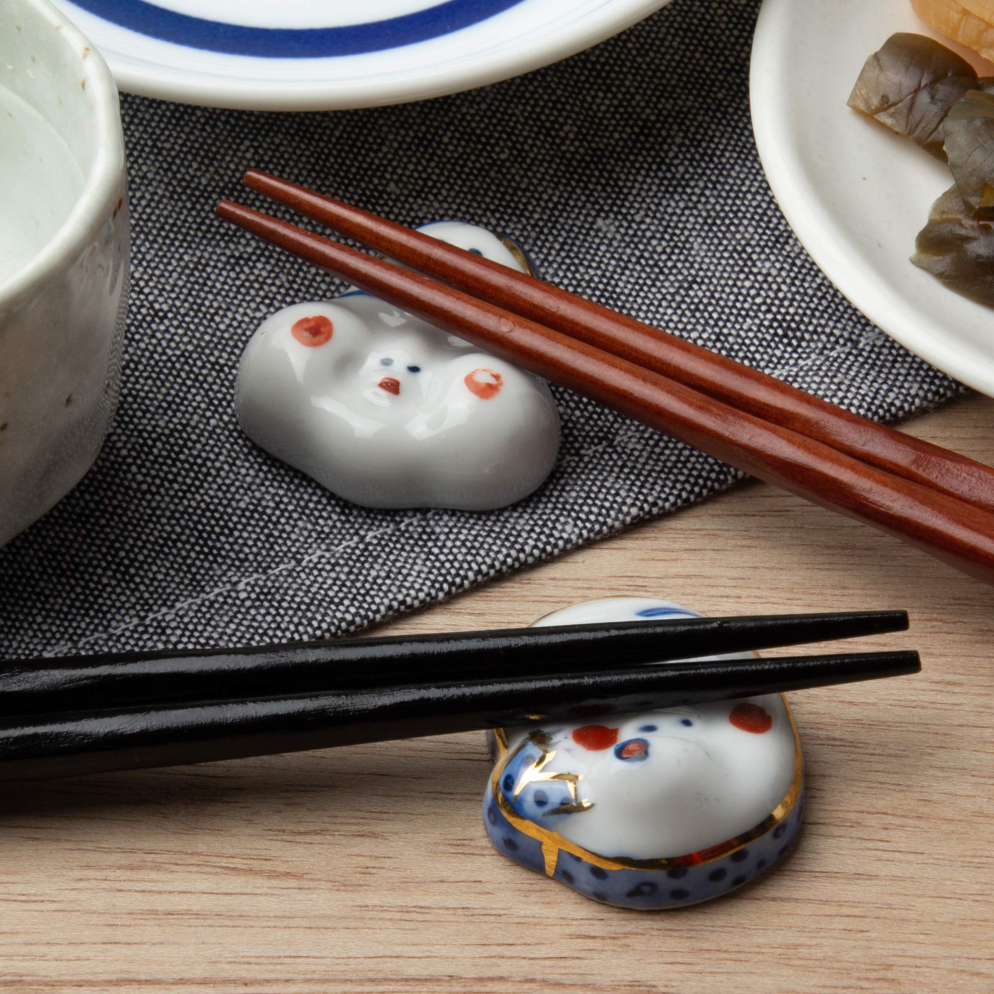 Amazon｜TAMAKI 箸置 おかめ 白 3.8×3.7×1.2cm 日本製 T-753606