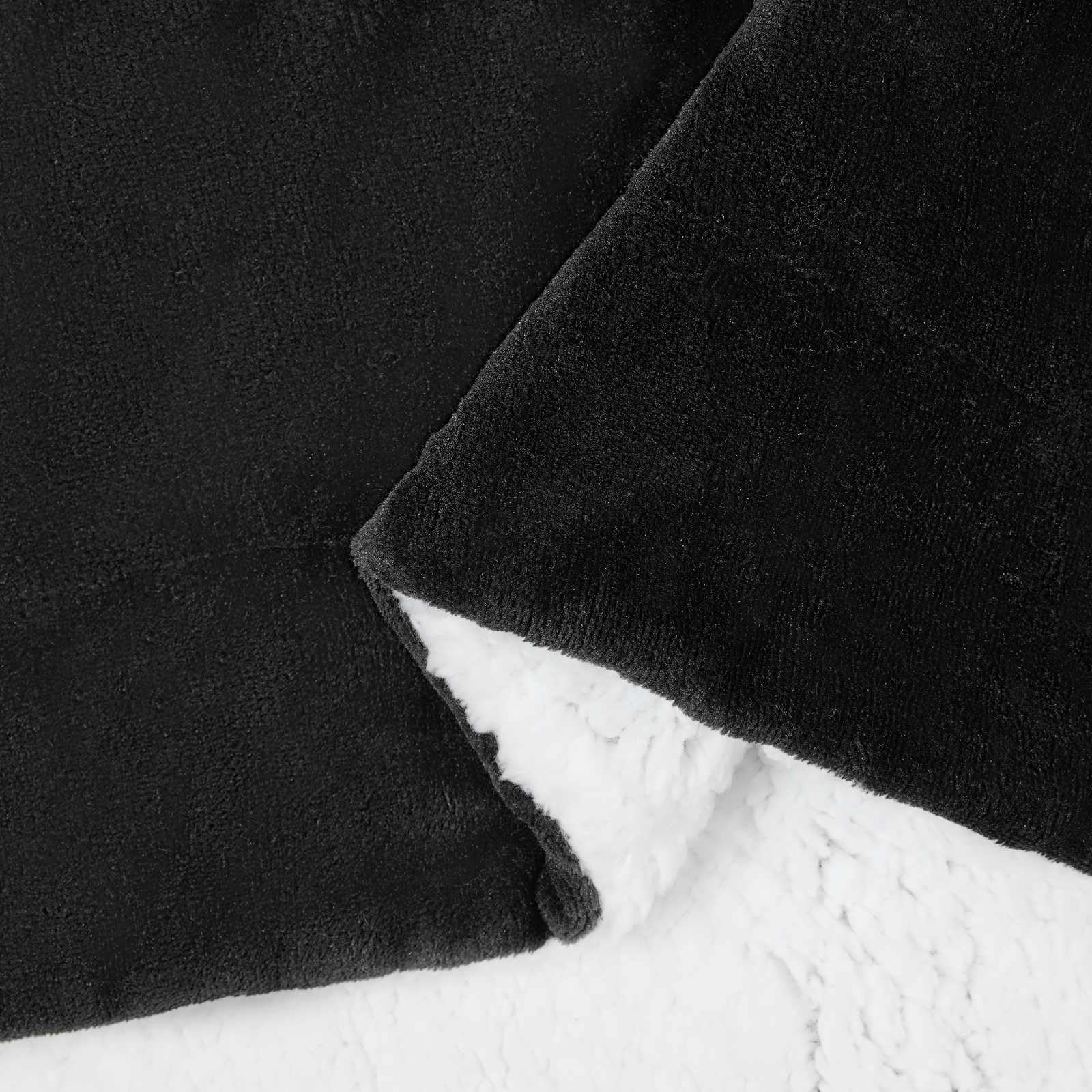 Générique Fleecedecke, 130 x 150 cm, Schwarz | Leicht 480 g, maschinenwaschbar, für Sofa oder Bett, ideal für Herbst und Frühling