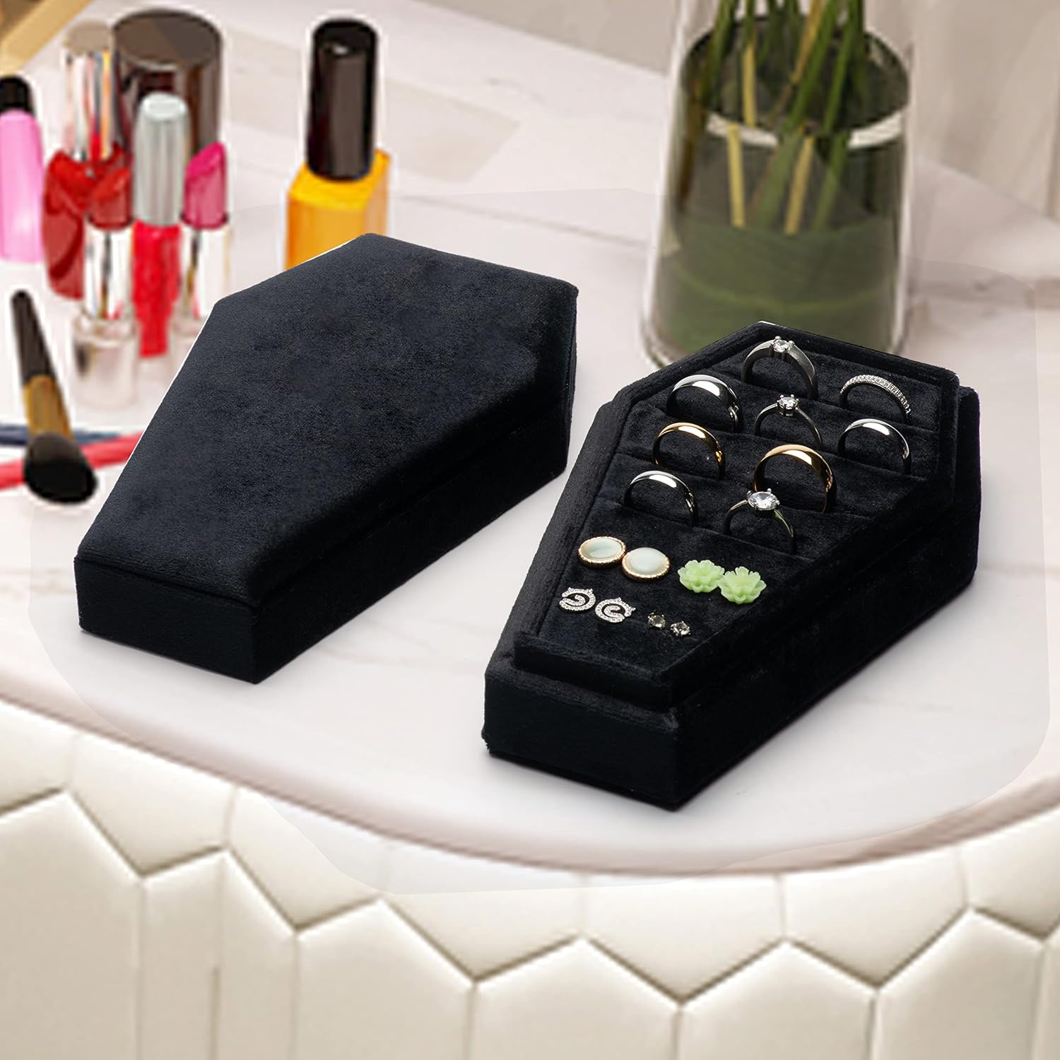 Large Velvet Coffin Ring Box Jewelry Tray Travel Case Hold Up 15 Rings for Accessories Gothic Home Jewelry Organizer Decorations Goth Decor Gifts (Black)