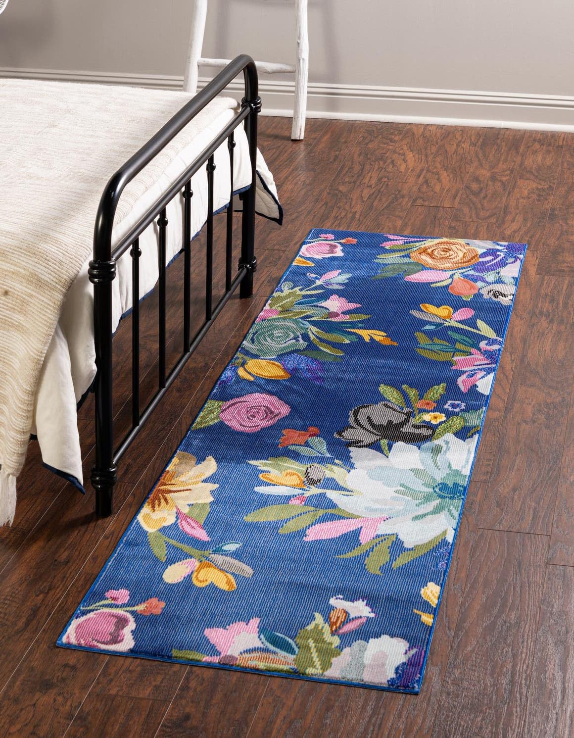 Unique Loom Blossom Collection Area Rug - Laura (2' x 6' 1" Runner, Blue/ Gold)