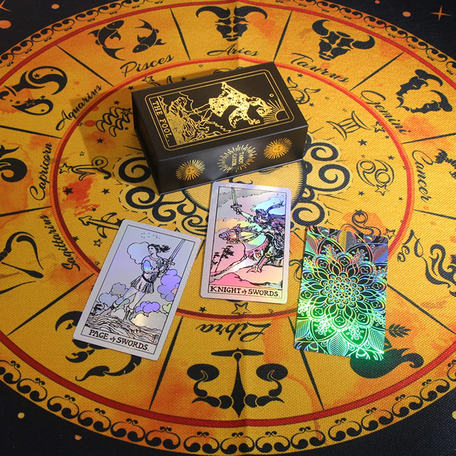 Tarotkarten, Anfängerset, Tarotkartendeck, wasserdichtes PVC-Laser-Tarotkartendeck, Goldfolien-Tarotkarten mit Handbuch und Box, Zukunftserzählspiel, Wahrsagerei for Anfänger