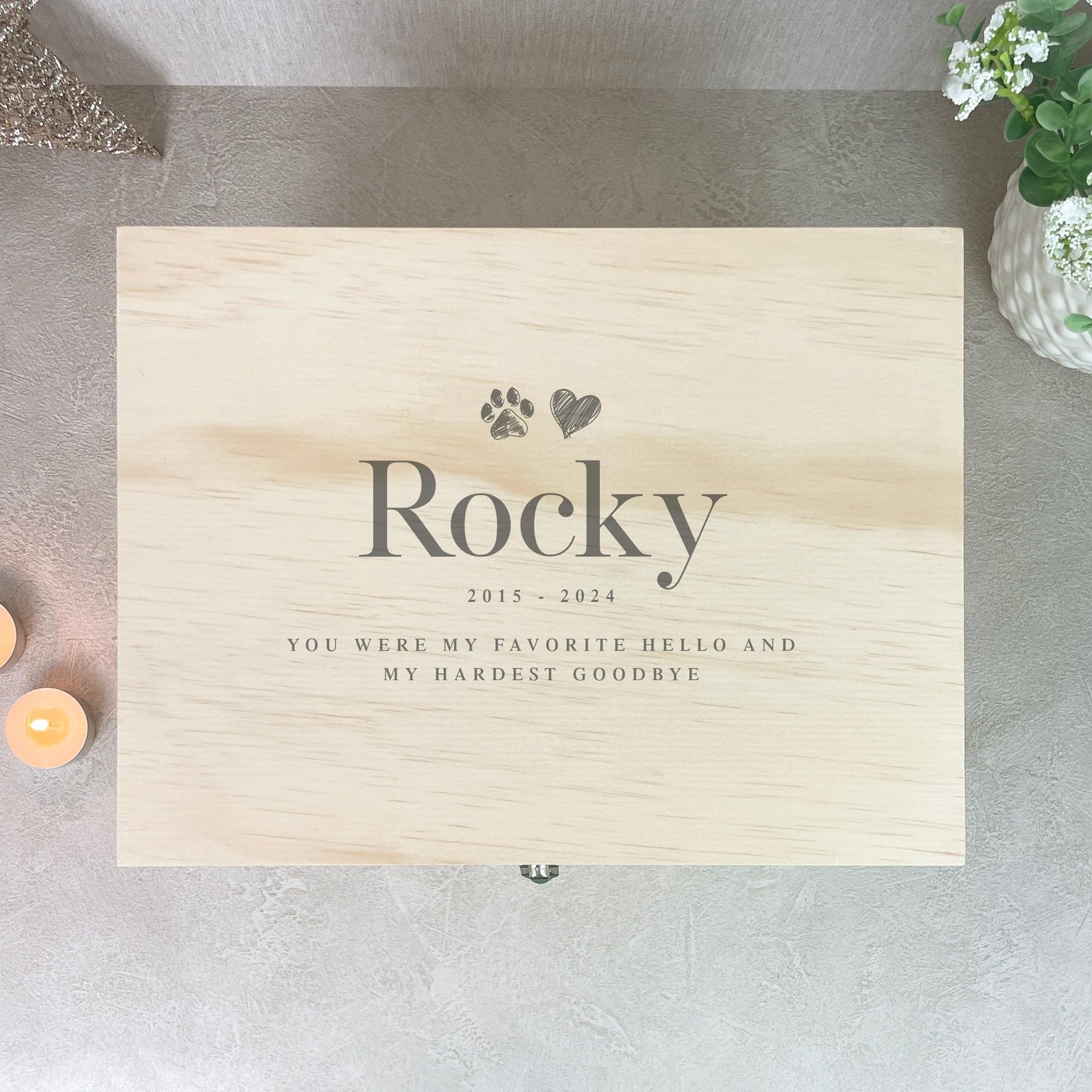 Caja de recuerdo de madera personalizada para mascotas, regalo personalizable de duelo para perros o gatos, madera de pino con bisagras de metal y cierre, 26 x 19 x 15,5 cm