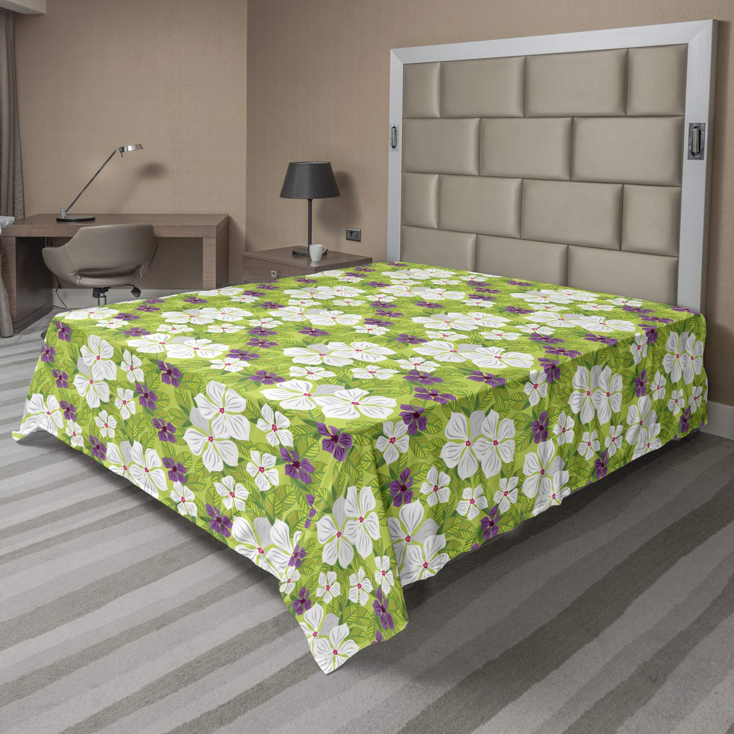 Lunarable Garden Art Flat Sheet, Pattern with Illustrated Blossoms on Pale Green Background, Soft Comfortable Top Sheet Decorative Bedding 1 Piece, King Size, Pale Green Violet