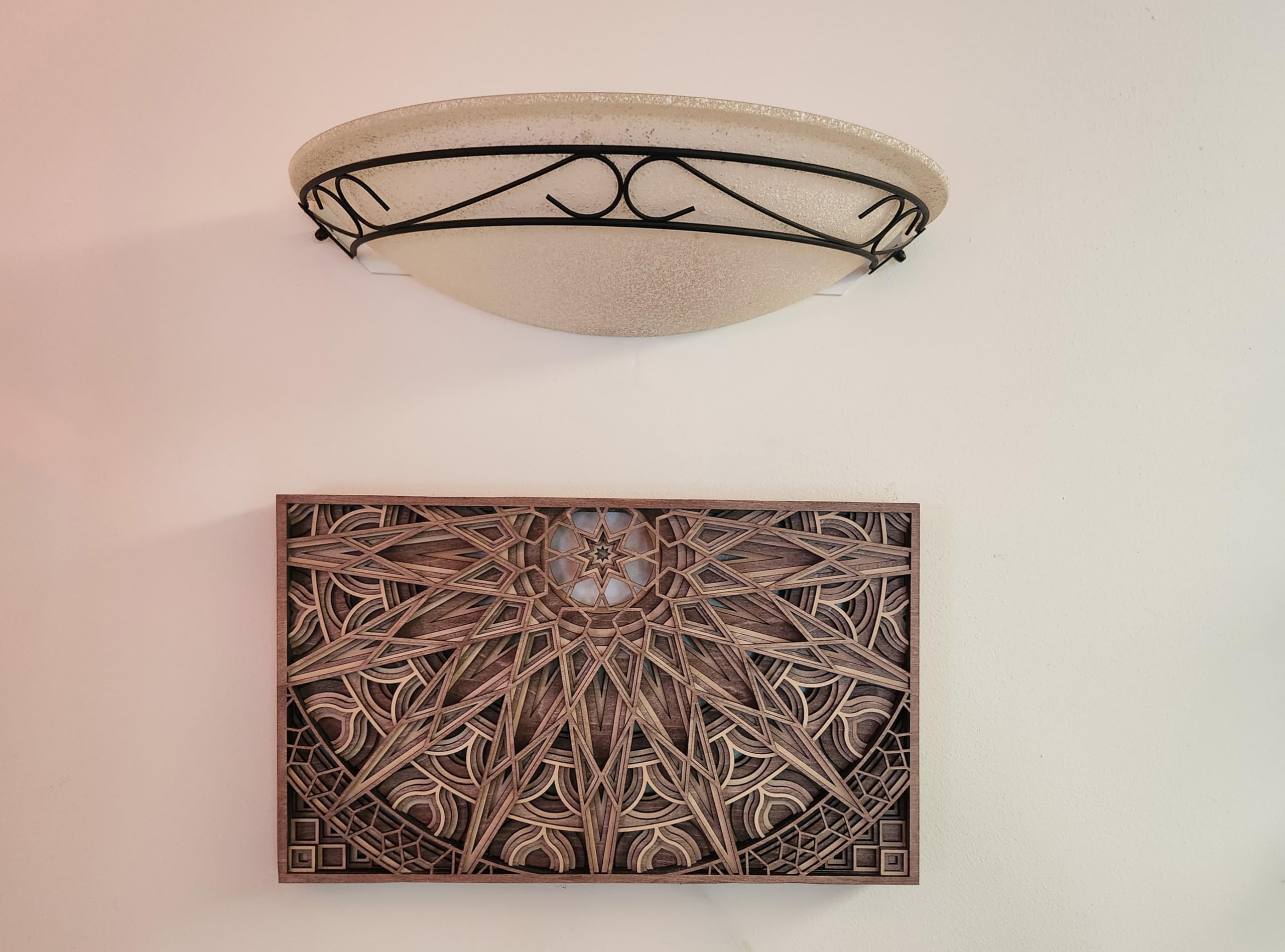 Grande mandala da parete in legno illuminato