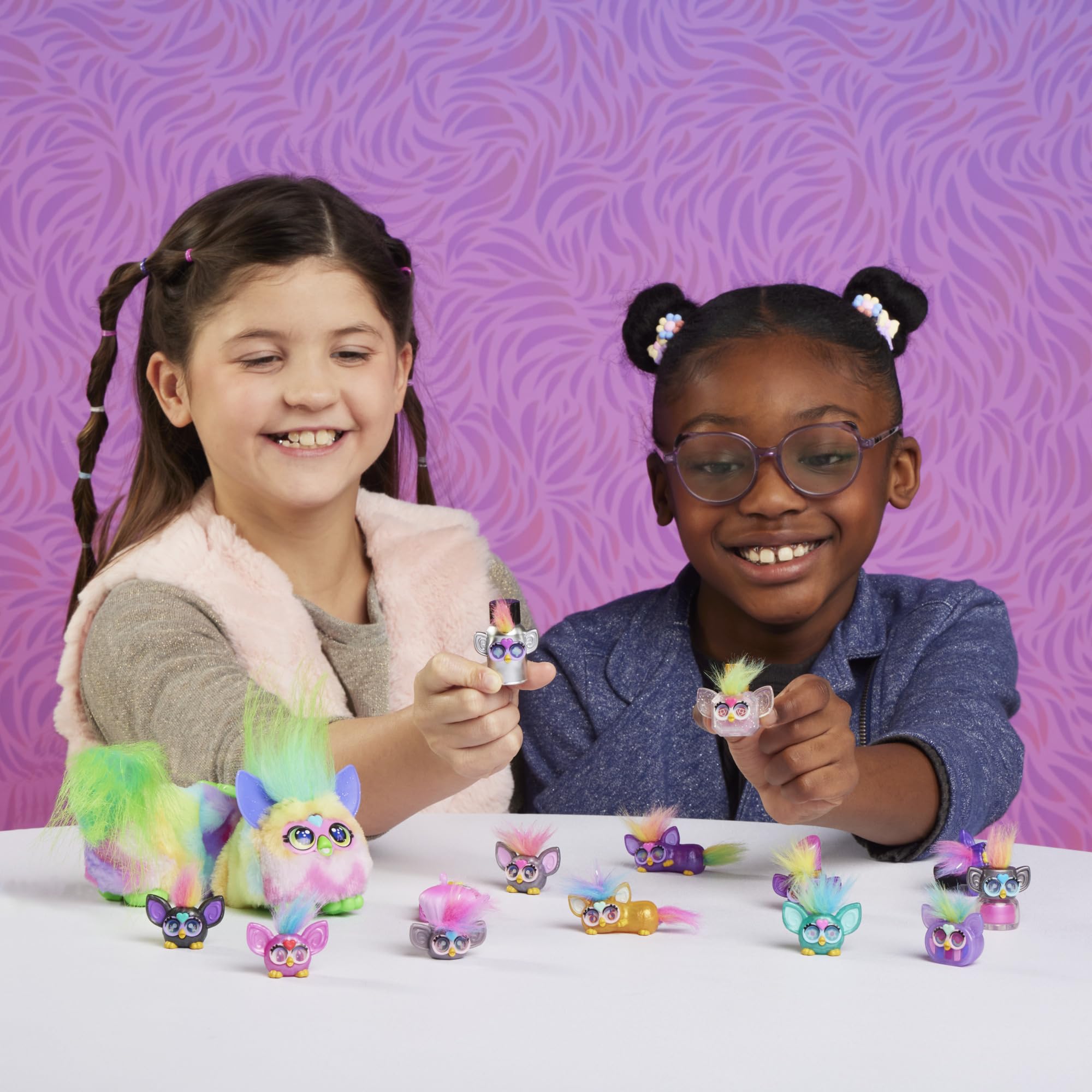 Wielopak 12 miniaturowych figurek-niespodzianek Furby z motywami mody, zabawki kolekcjonerskie o wysokości 2,54 cm dla dzieci w wieku od 5 lat, seria 2