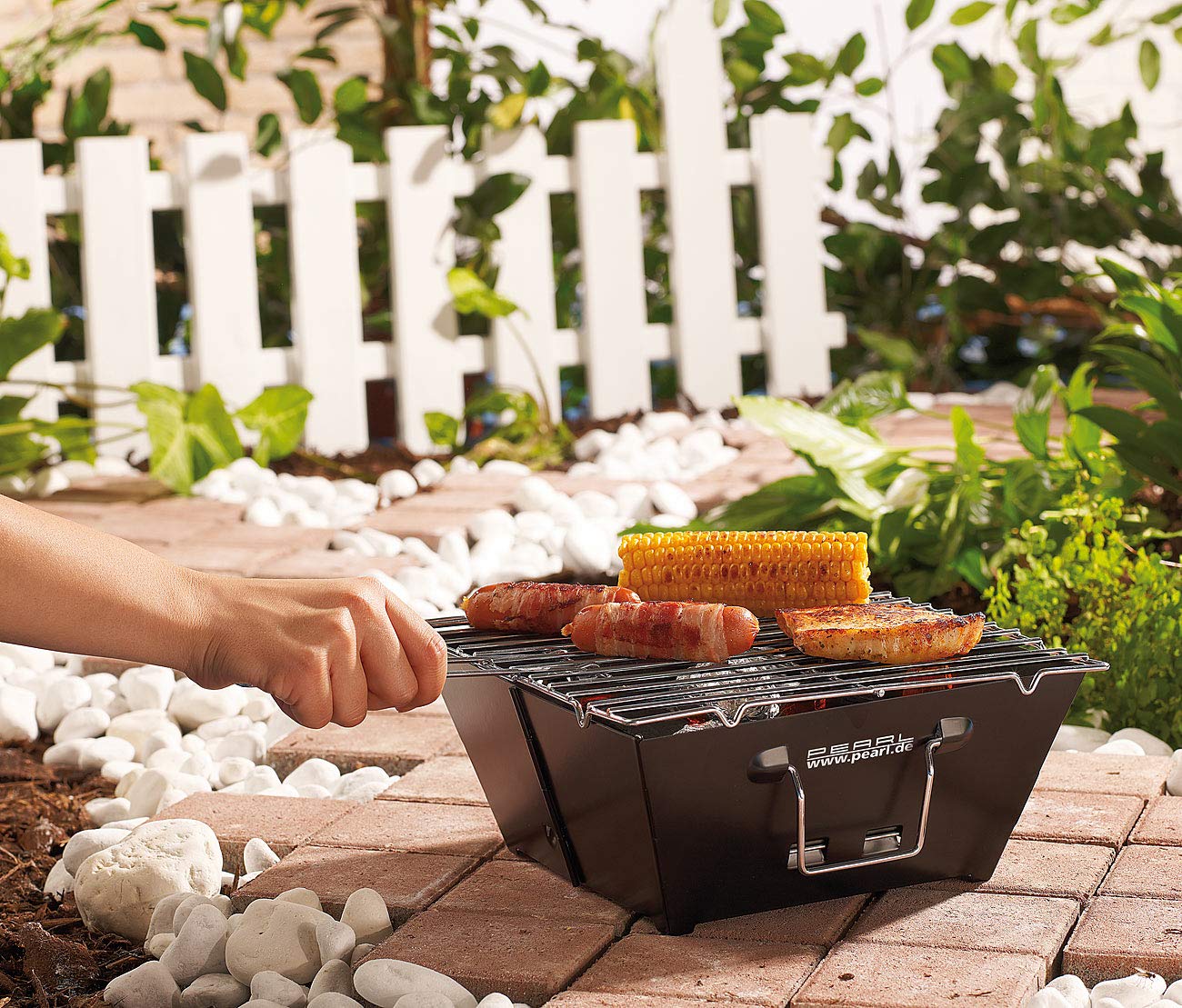 PEARL Faltgrill: 2er-Set flach zusammenklappbare Kohle-Grills, Grillfläche je ca. 24,5 (Camping Grill, Klapp, BBQ)