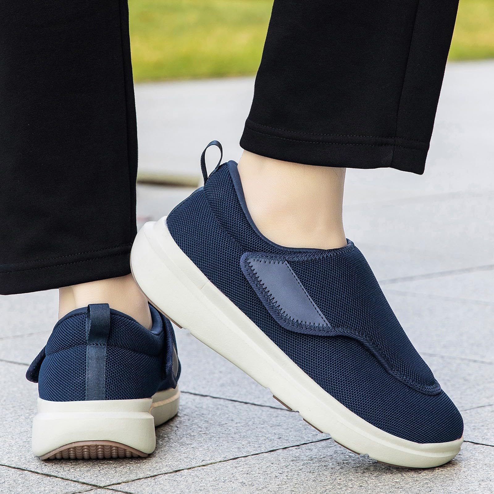 Extra Weit Hausschuhe Damen Herren Leichte mit Klettverschluss Walking Freizeit Orthopädische Verbandschuhe für Senioren Fußschwellung