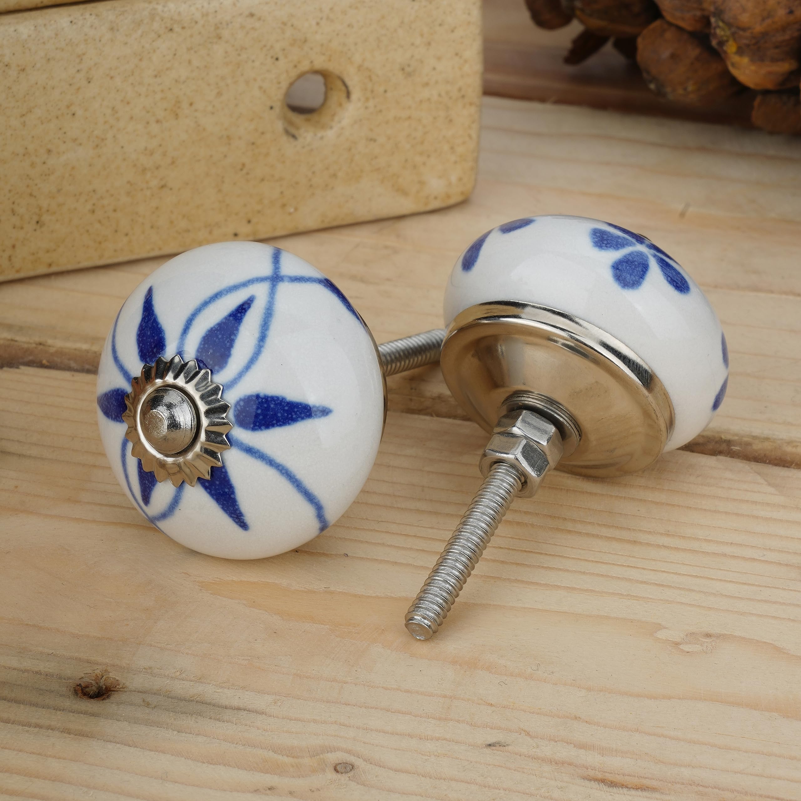 Ajuny Set da 10 Pomelli Cucina in Ceramica Blu e Bianco – Dipinti a Mano, Finitura Lucida – Maniglie Decorative per Mobili, Ante di Armadi Cassetti di Cucina e Bagno – Viti Incluse