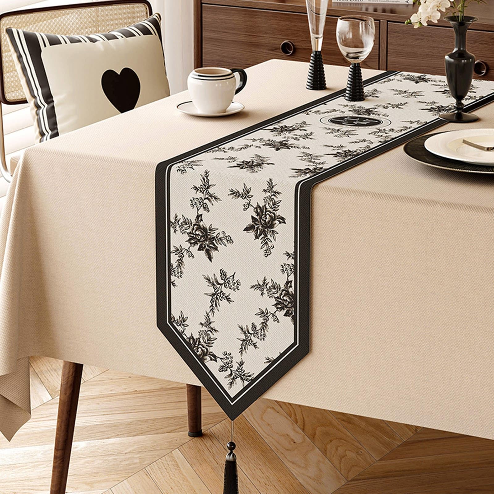 Chemin de table lin coton beige noir 30x180 cm déco table fleurs pompons