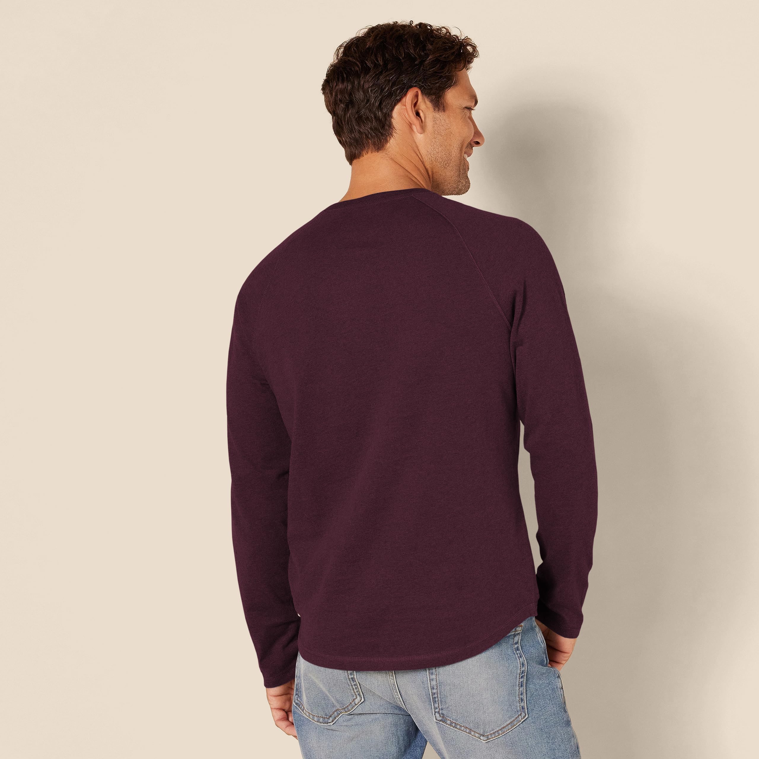 Amazon Essentials Men's Slim-Fit Long-Sleeve Henley Shirt