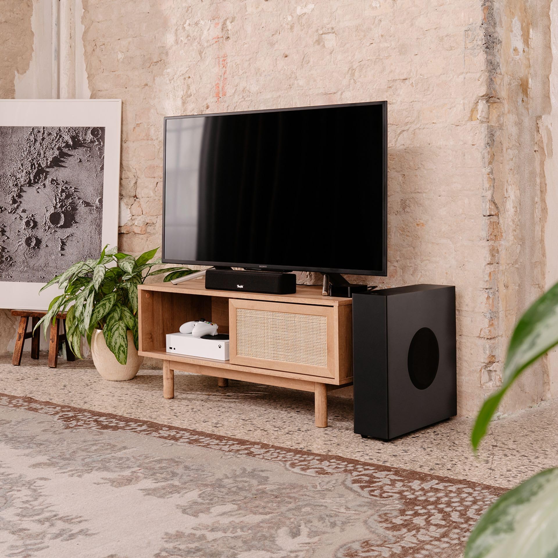 Teufel Barre de Son CINEBAR One+ 2.1 - Son Puissant, Design Ultra-Compact, Caisson de Basses Discret, Dolby Audio, Bluetooth 5.0 aptX, écran Tactile, Dynamore Ultra - Noir