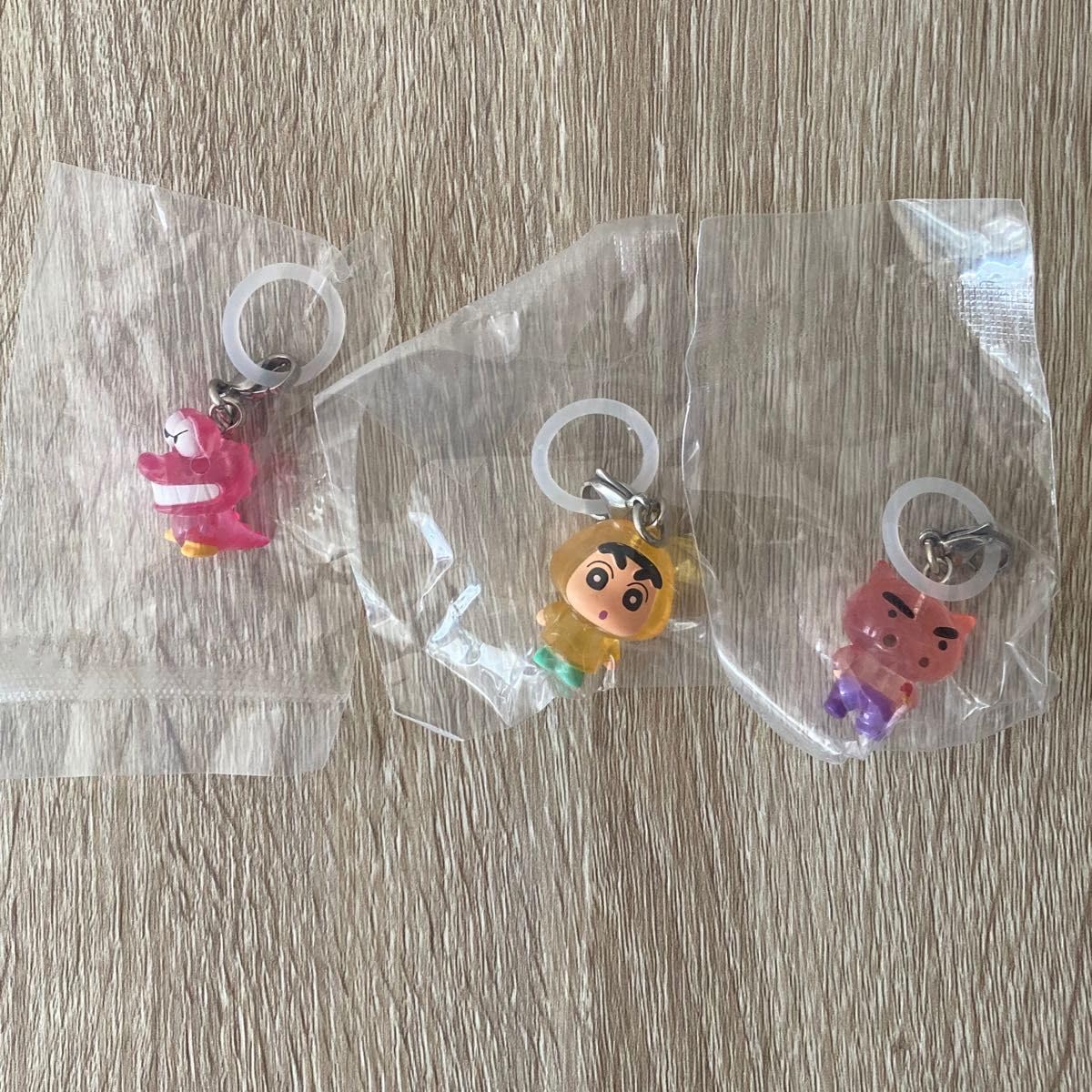 Amazon.co.jp: クレヨン しんちゃん めじるしアクセサリー
