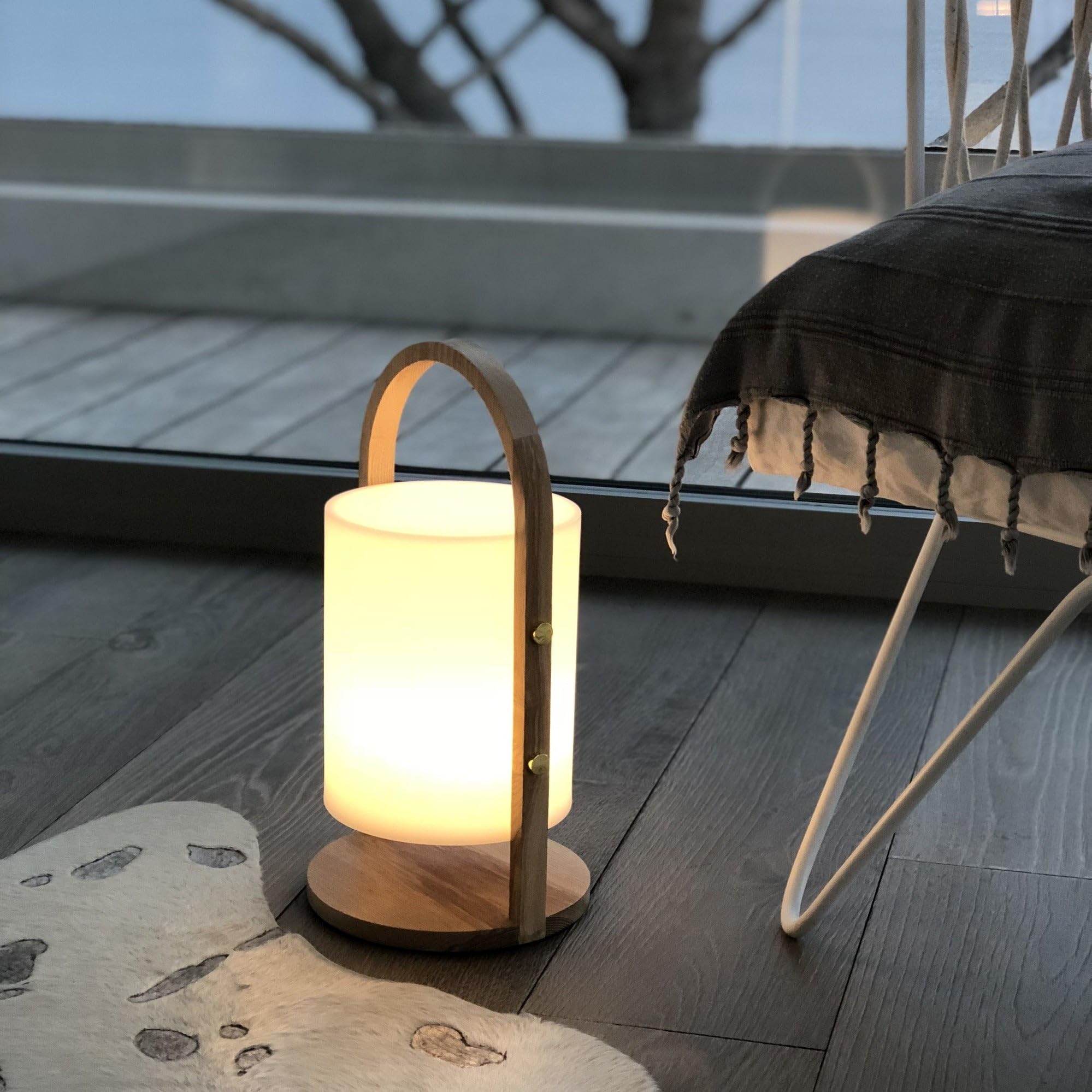 Lumisky Lanterne sans fil design scandinave poignée bois naturel LED blanc chaud/blanc dimmable WOODY H37cm