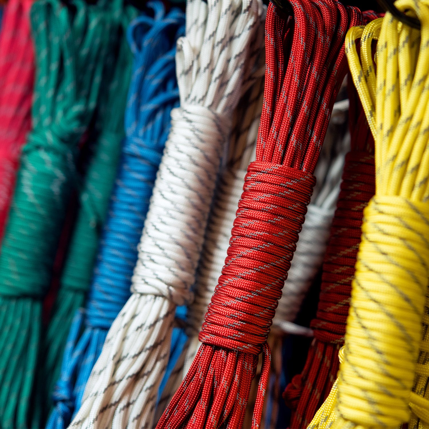 DonDon Corda Paracord in Nylon Lunga 30 Metri per bricolage e attività all'Aria Aperta Spessore 4 mm 7 Fili