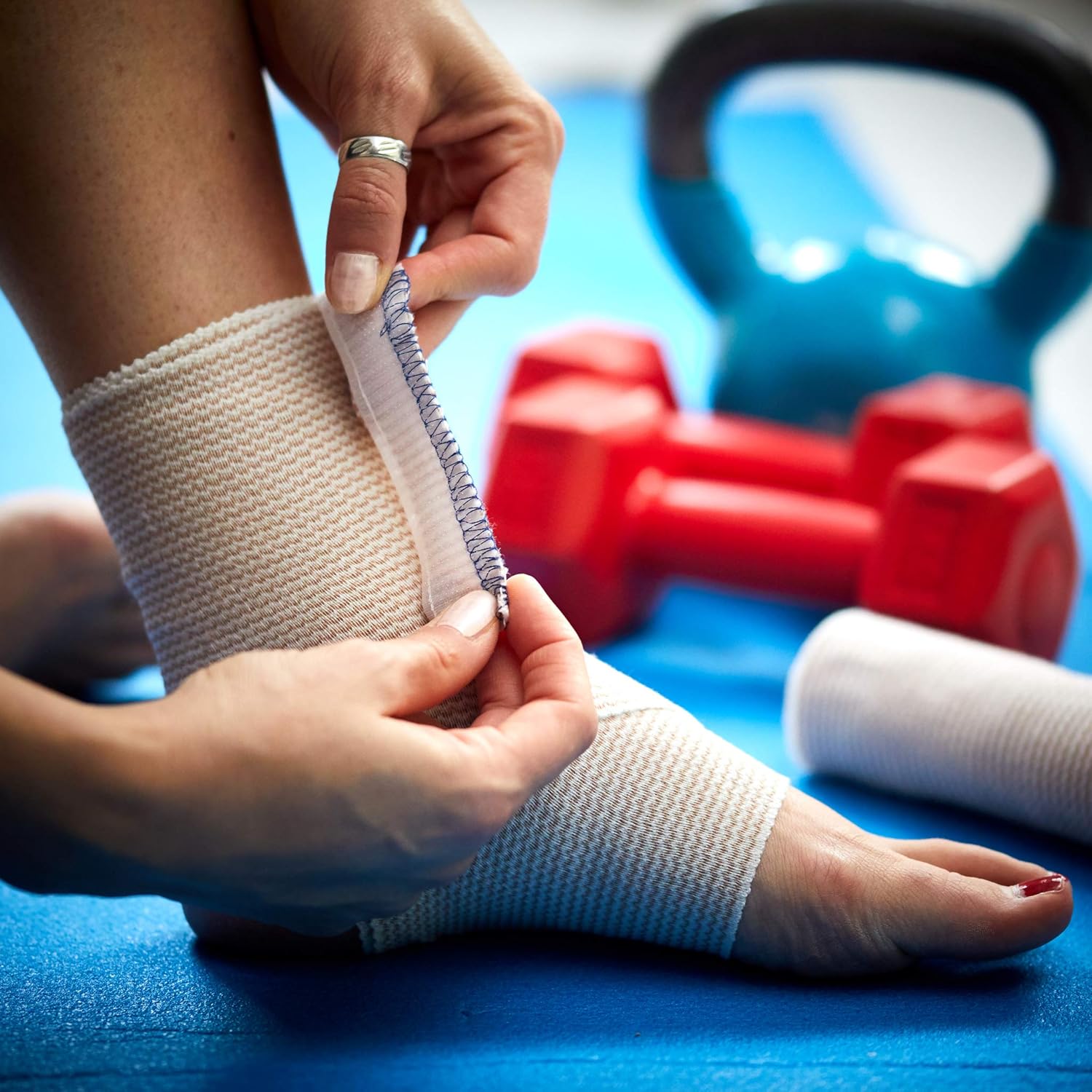 Premium Elastic Bandage Wrap Compression Roll, Includes Hook and Loop Closure, Set of 2 Pack, One Rolls of Each Size 4 Inch x 4.6 Meter Polyester Cotton.…