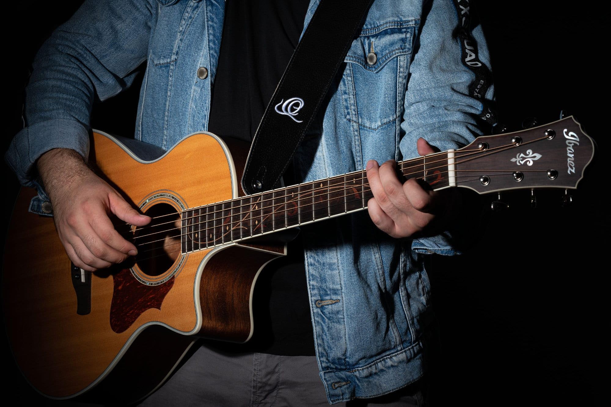 Ortega Guitars Adjustable Guitar Strap, Acoustic Guitar / Bass, Electric Guitar / Bass, Suede Series, Suede Leather - Image 4