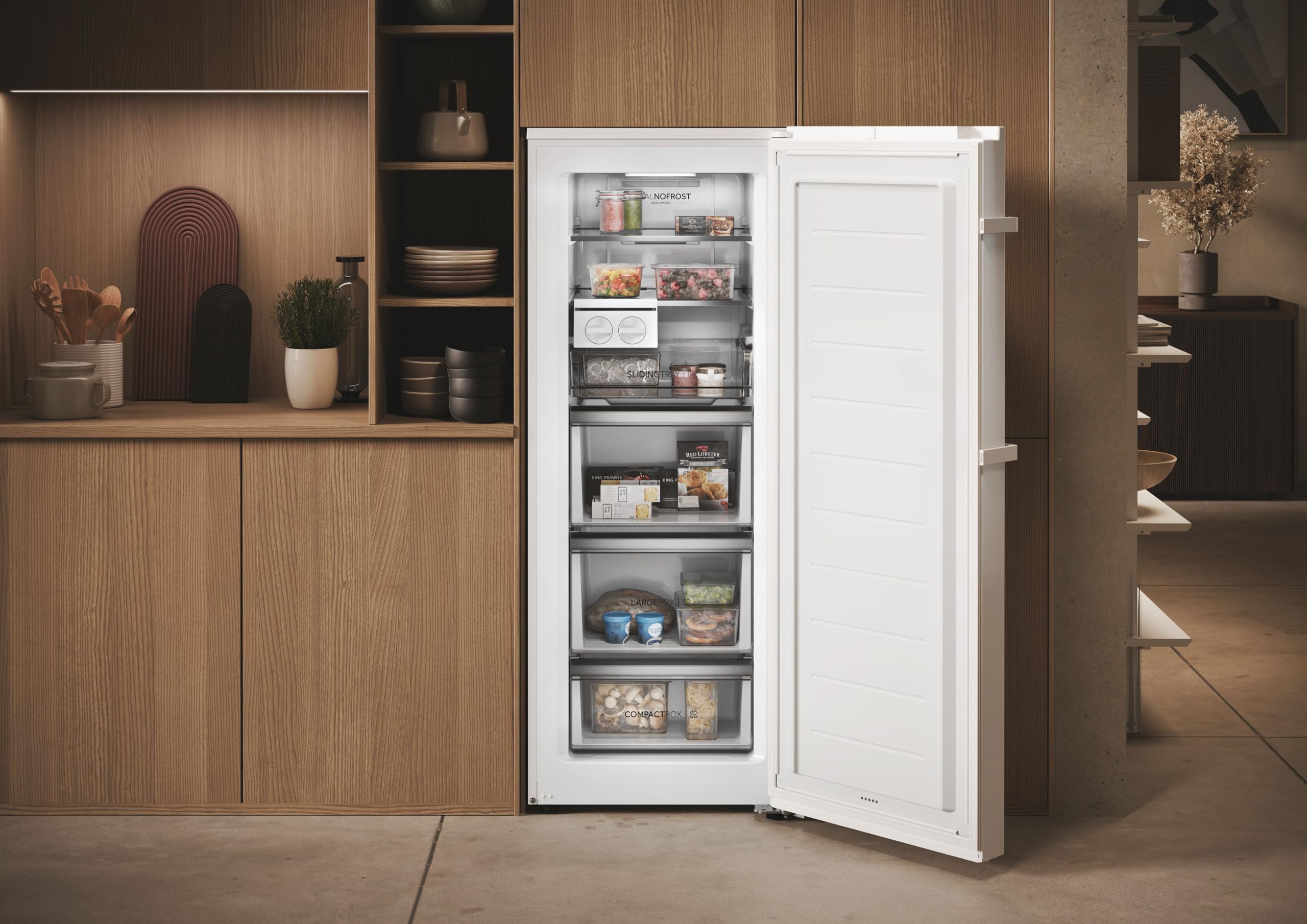 Haier H4F226WDH1 Congelatore/Instaswitch: refrigerazione o congelamento a seconda delle necessità/No Frost/Twist Ice Maker/Smart Hon-App/Inverter Compressore/Volume utile 226 L/Bianco