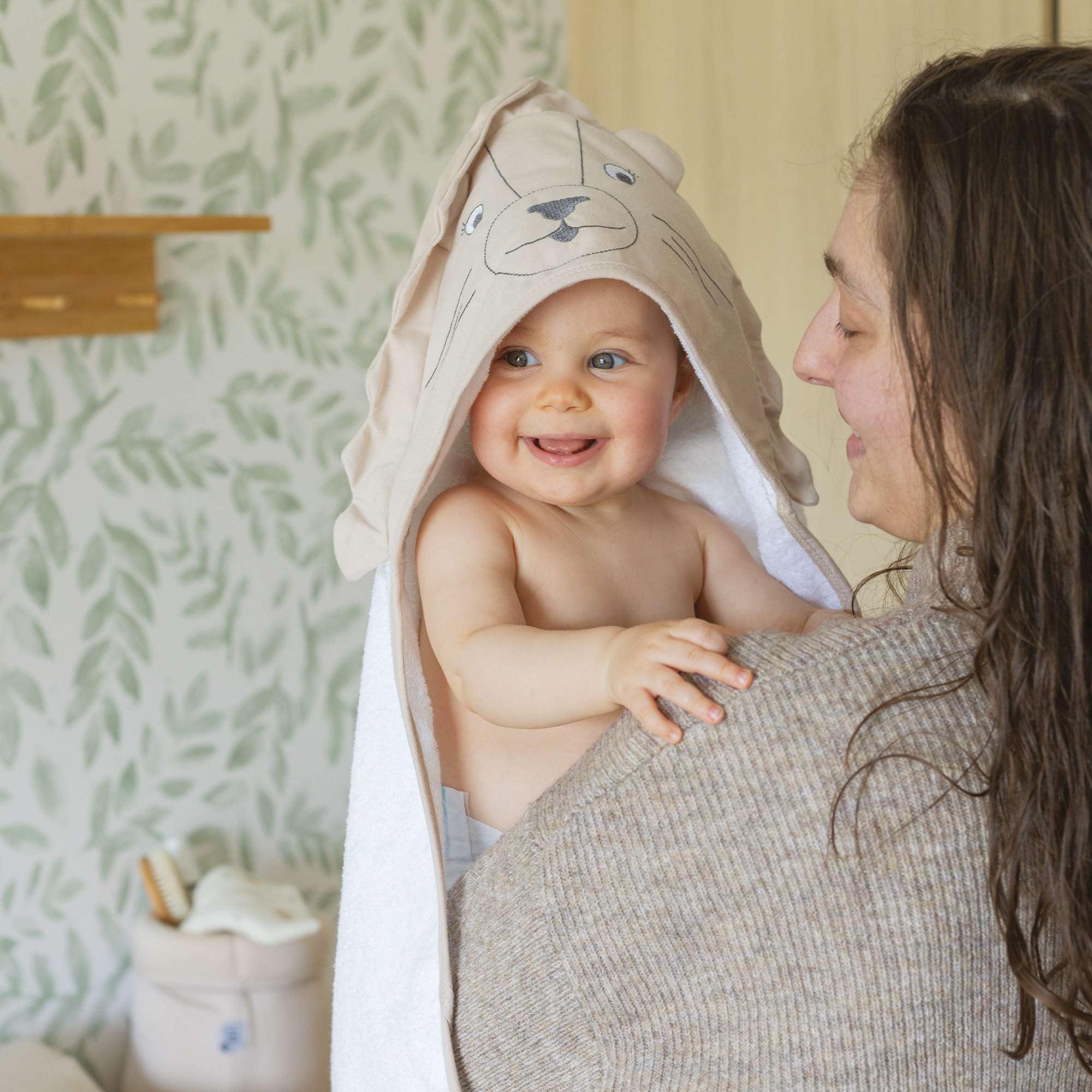 Image secondaire de Cape de Bain Bébé avec Gant - Lion Mignon - Collection Tam Tam