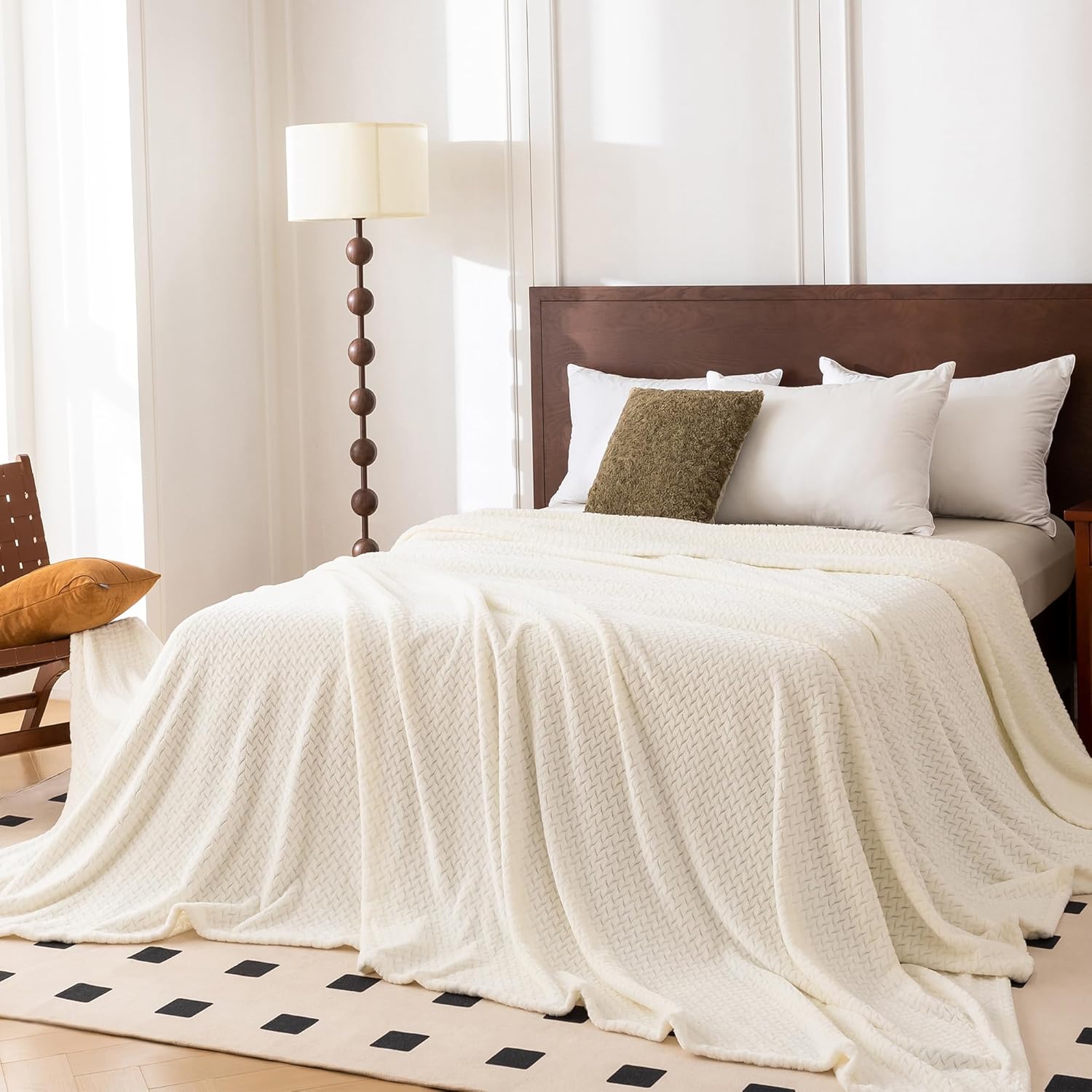 Oversized Blanket 120x138 Inches, Giant Huge Jacquaed Blanket 10'x11.5' Blanket for Bed, Travel and Camping, Extra Large Big Soft Blanket Fits The Whole Family and Outdoor, Ivory Leaf