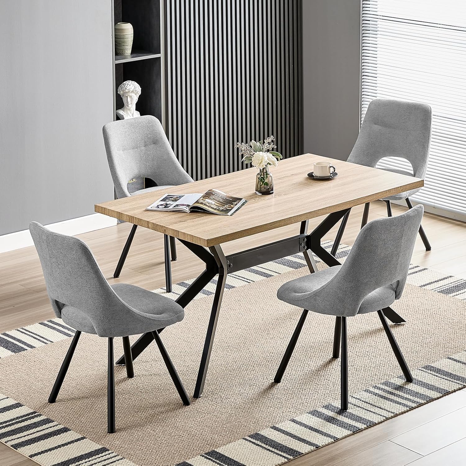 LEWE Essgruppen Esstisch mit 4 Stühlen, 140 x 80 x 76 cm Rechteckig Esstisch aus Holz mit 4 Esszimmerstühle, 360°Drehstuhl, Gepolstert, Breitere Sitzfläche, für Küche Esszimmer und Wohnzimmer,Grau