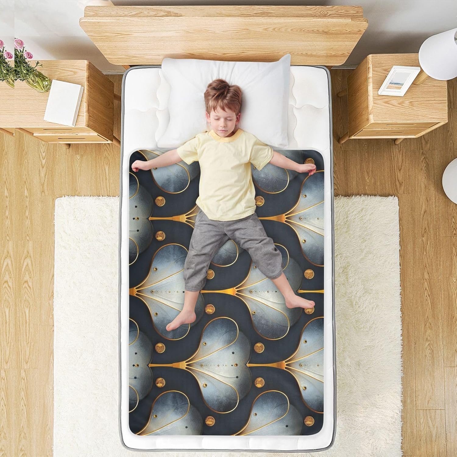 Black and White Cypress Gold Pattern Toddler Mattress Pads Highly Absorbent Potty Training Pads Anti-Lip Travel Mattress for Toddler Kids , 52" L x 34" W cama para nios
