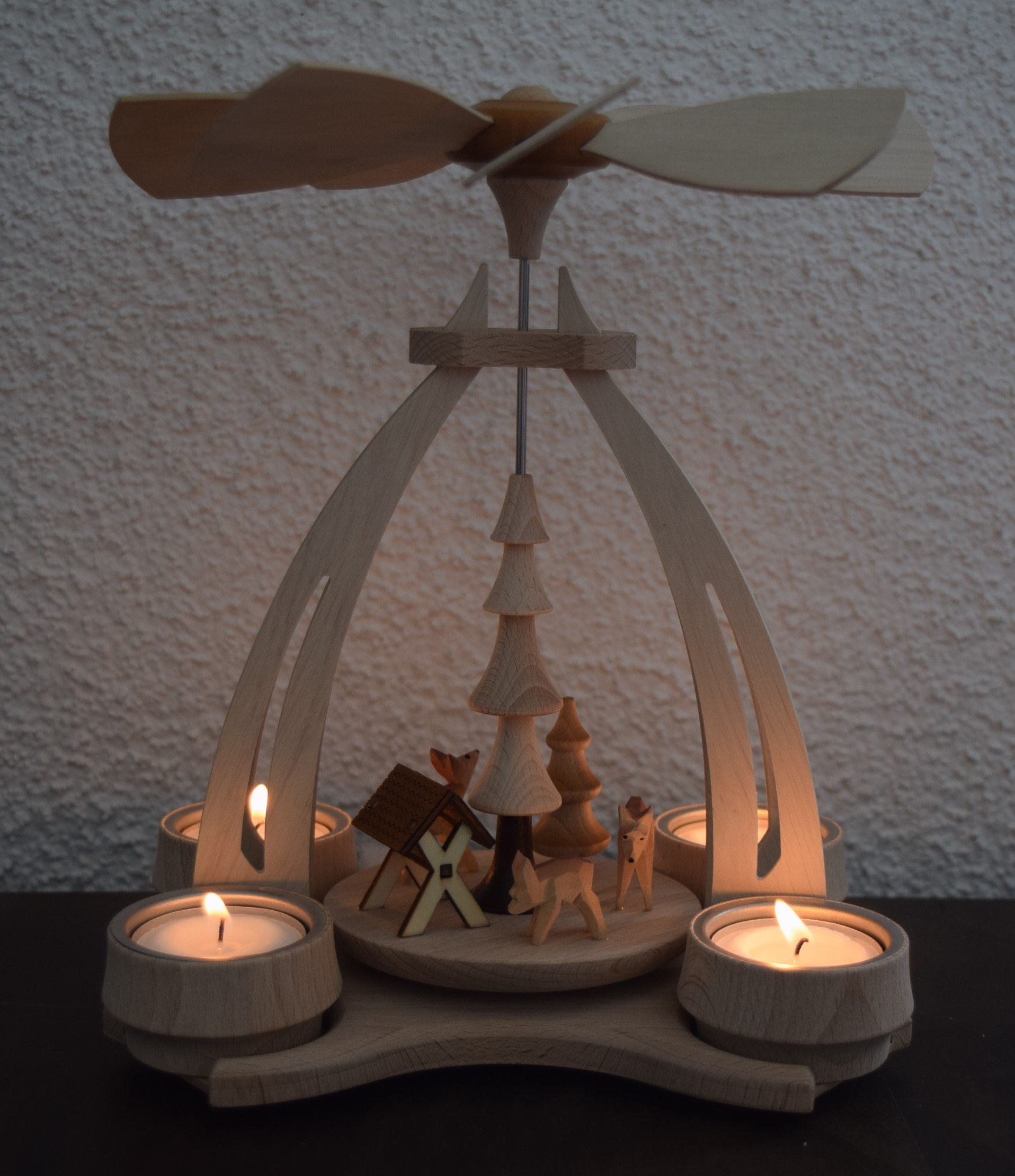 Buzzy Bird – Voederstation – Zwart – Hout – 185 cm – Web Wolfspoot