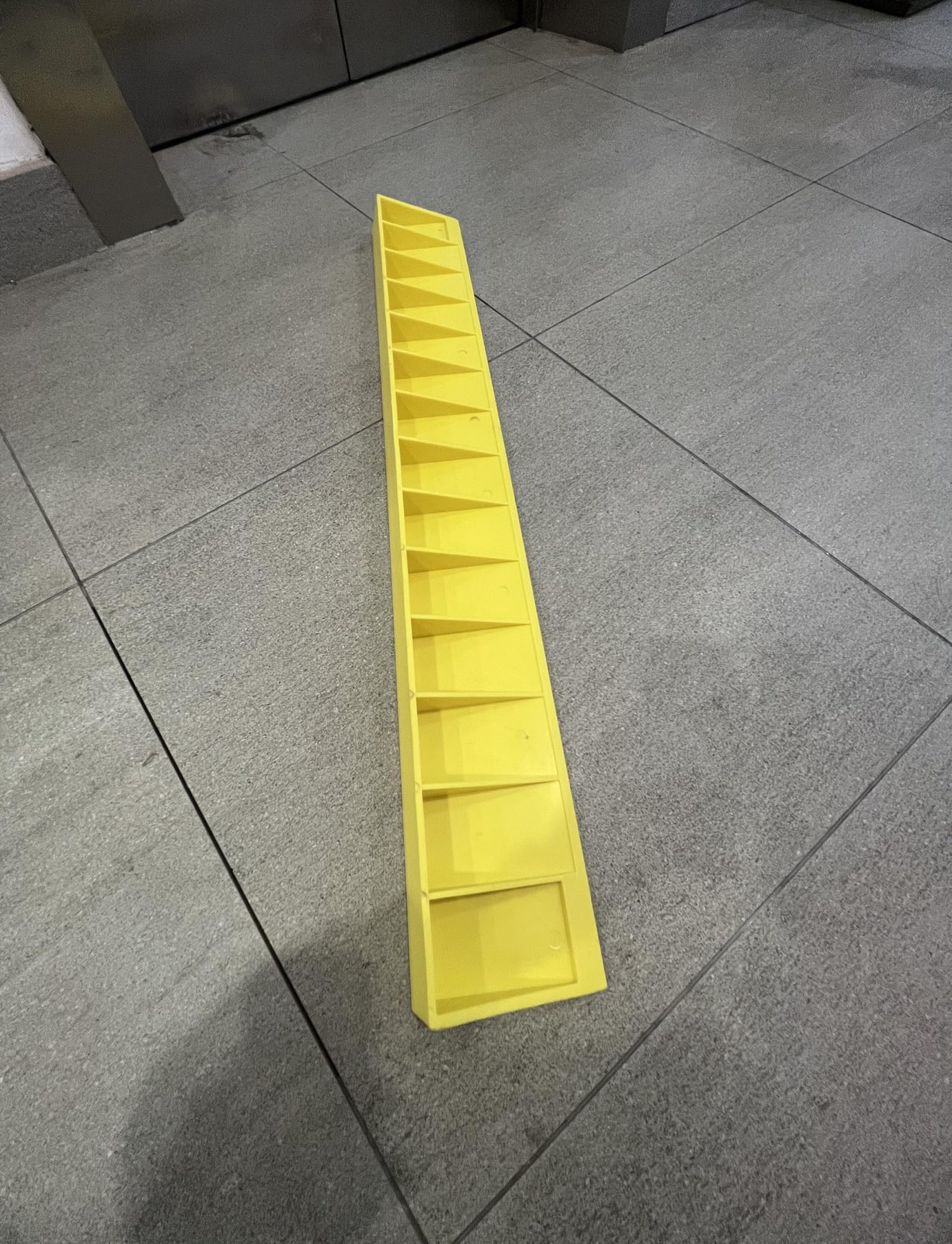 Alfombrilla de rampa de umbral, cojín de rampa de pendiente de plástico para carga de entrada y ayuda a la movilidad al aire libre