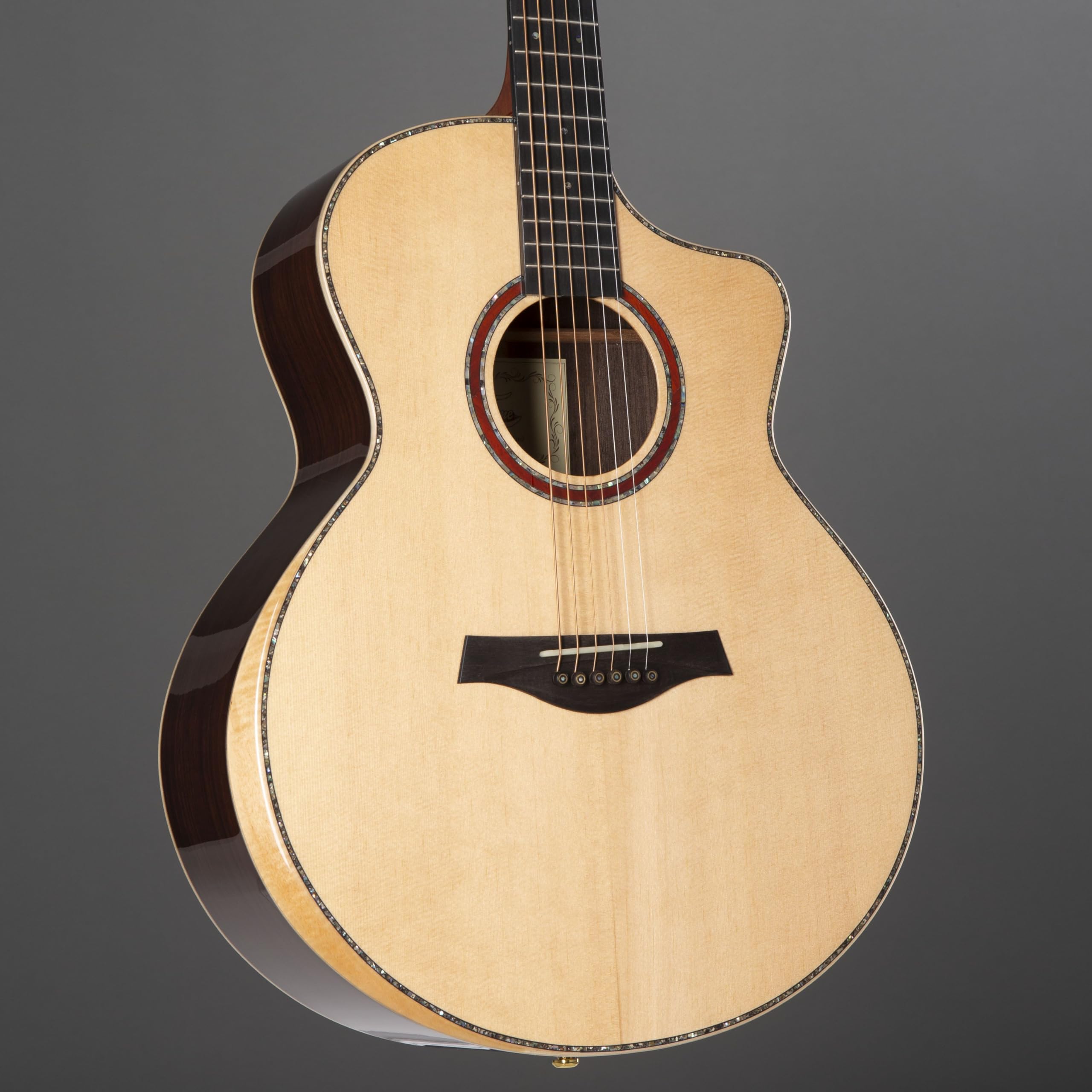 Westerngitarre Fame Rosewood Standard, Grand Auditorium, Cutaway, Fichte Massive Decke, Palisander Boden und Zargen, Mahagoni Hals, Walnuss Griffbrett, Sonitone Tonabnehmer, Natural Finish