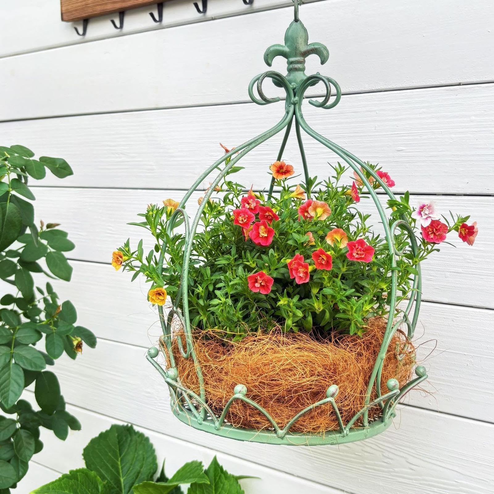 Suspension pour d'intérieur avec chaîne et panier décoratif en métal