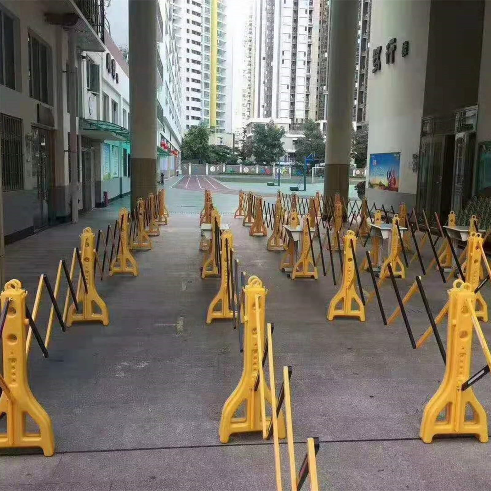Barricata Mobile Espandibile, Recinto Stradale Pieghevole, Portone della Barriera di Sicurezza, Catena Barriera in Plastica Gialla, Recinto Stradale di Plastica