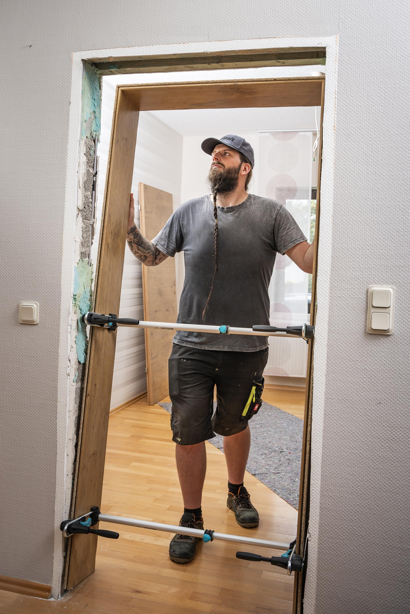 Wolfcraft Kit de Pose de Châssis de Porte PRO 3679015 - Montage de Porte, Largeur max. 1000 mm, 12 pièces