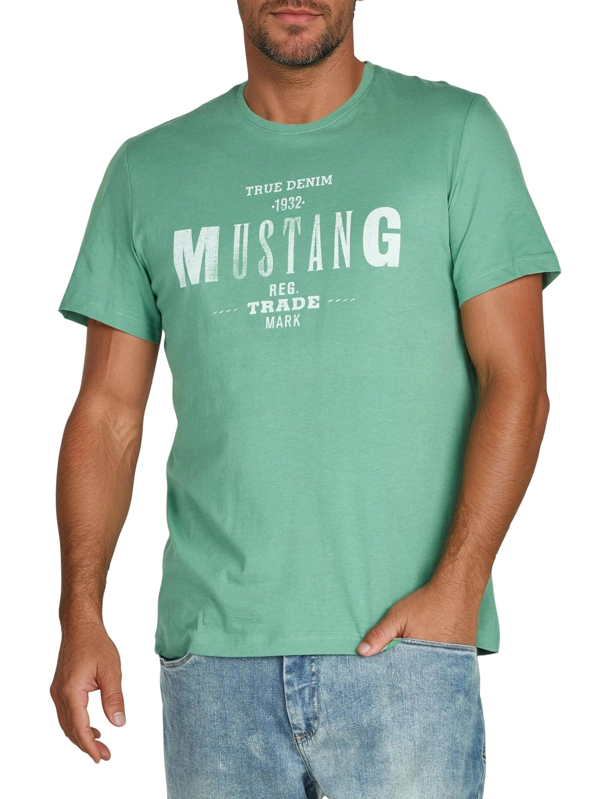 Mustang, Confezione da 4 Magliette da Uomo con Stampa Frontale e Scollo Rotondo, Colori Assortiti Blu e Nero
