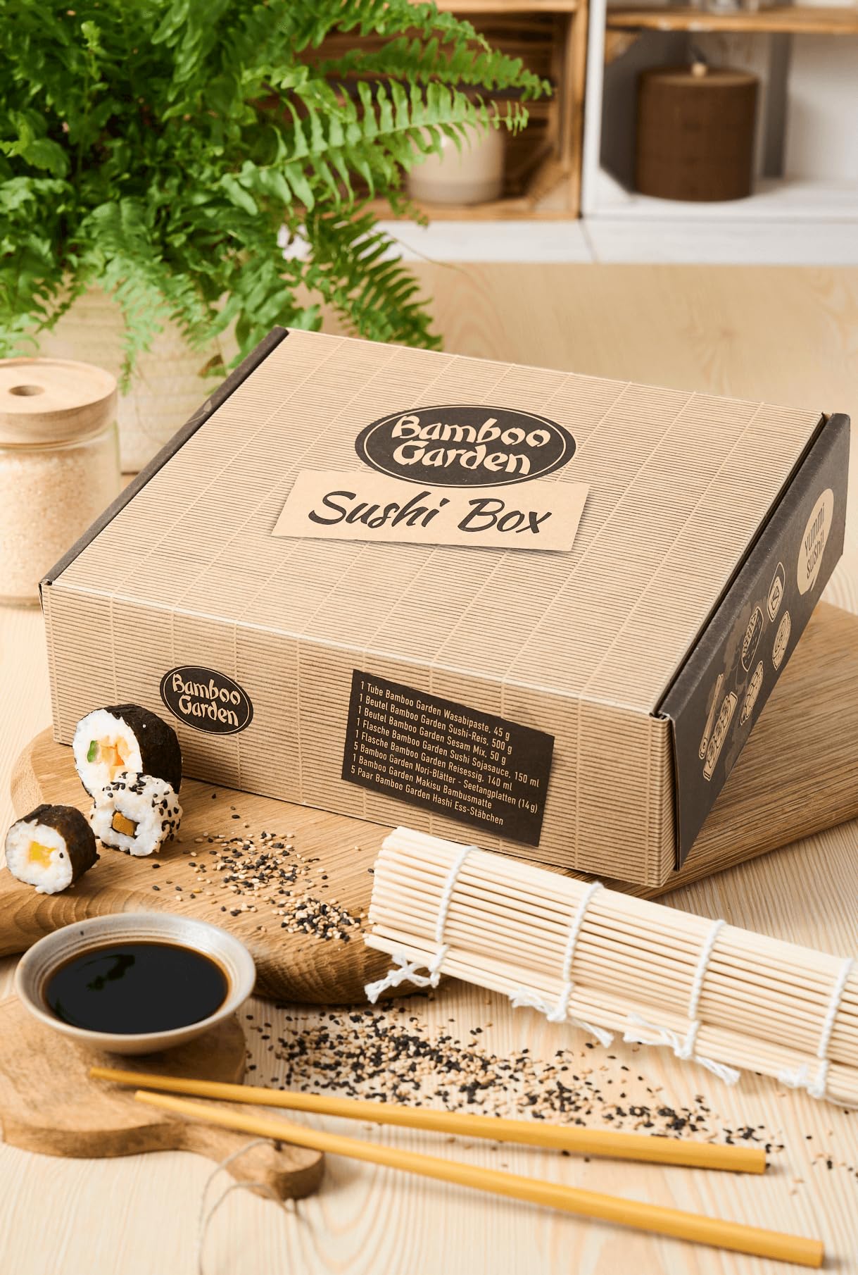 Bamboo Garden - Sushi Box | 8-teiliges Komplett-Set zum Selbermachen von Sushi mit Zutaten, Equipment und Rezeptkarte | Ideal für Einsteiger, zum Ausprobieren oder als Geschenk