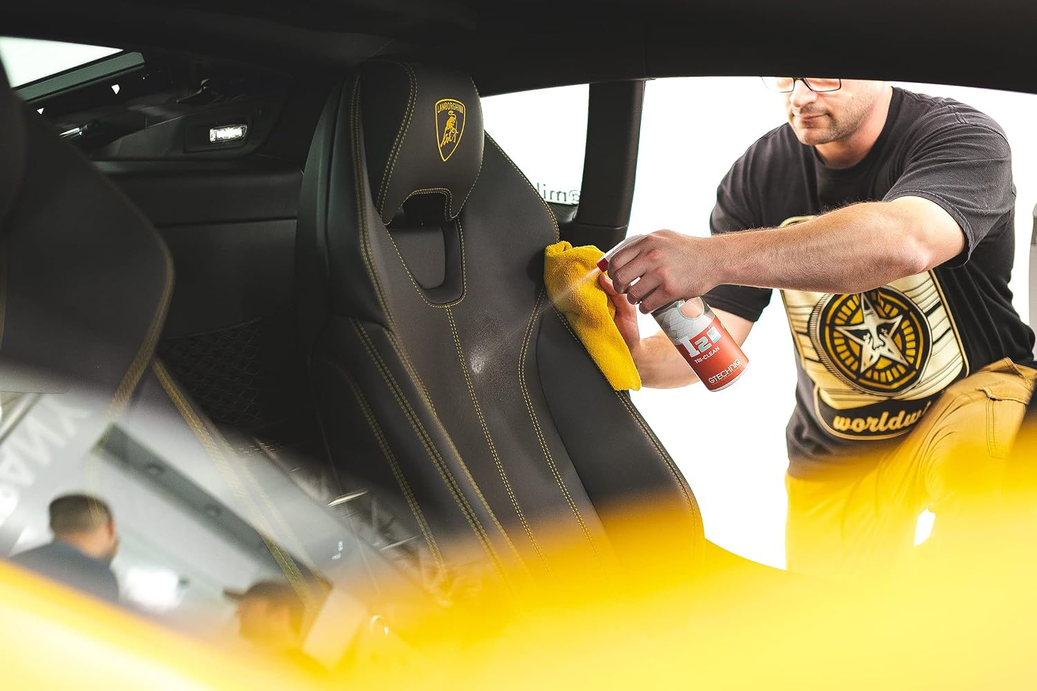 Gtechniq - I2 Tri-Clean - All-Surface Automotive Interior Odor Absorber; Ensure Surfaces Remain Fresh; Remove Dirt Attracting Residues; Safe on Leather, Dash, Carpets, Upholstery (5 Liters)