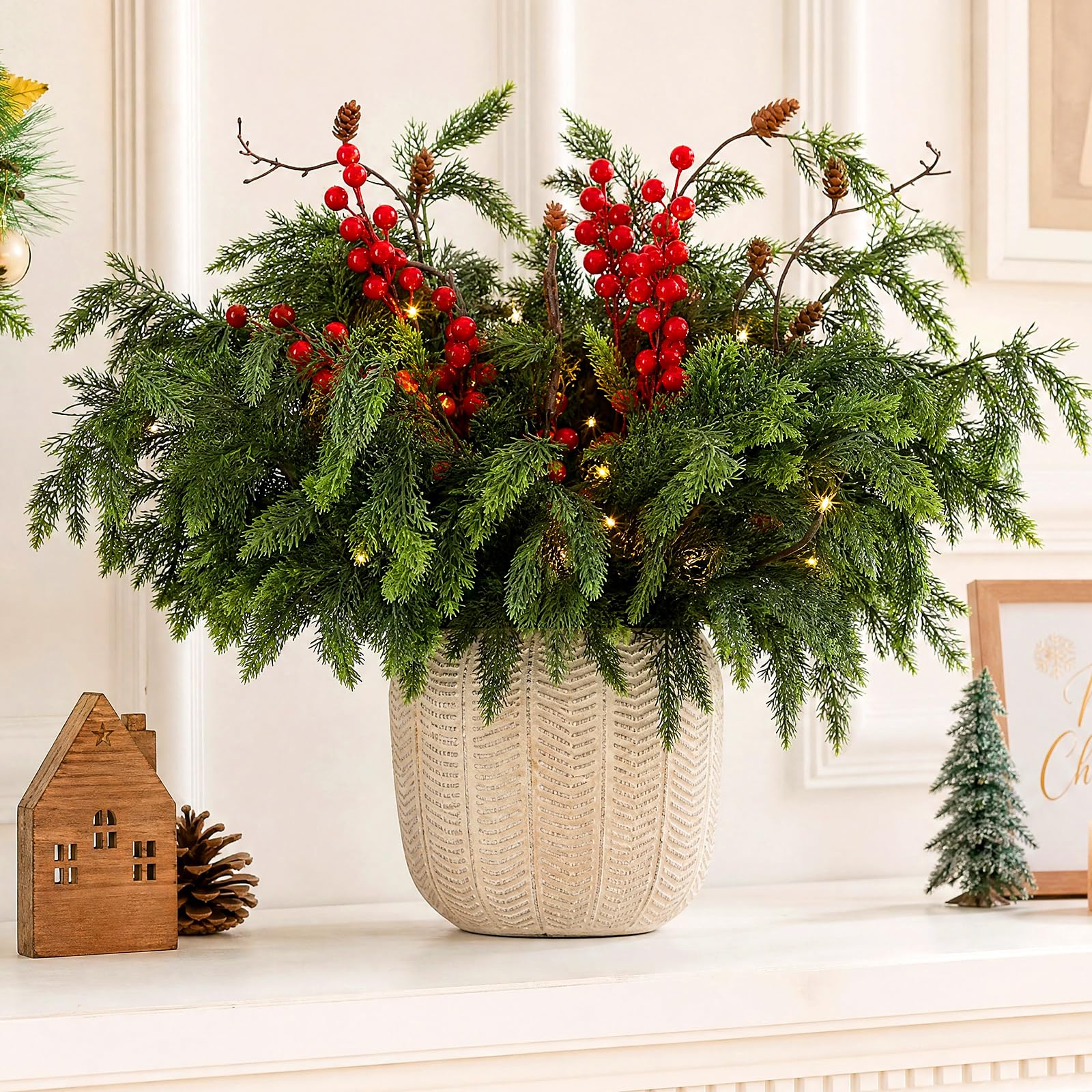 Moucuny Lot de 10 branches de cèdre de Noël artificielles de 55,9 cm, 2 baies rouges, 2 pommes de pin avec 2 branches lumineuses LED pour loisirs créatifs
