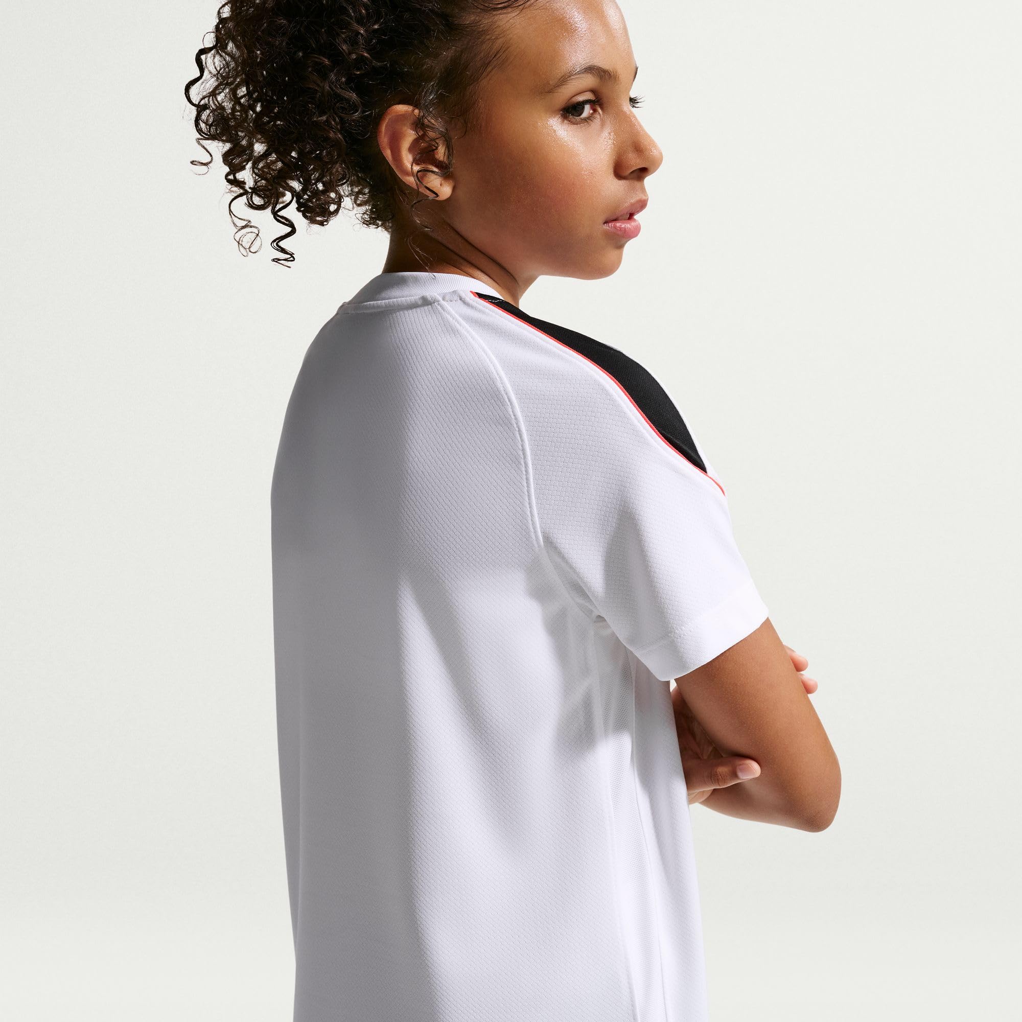 NIKE Top piłkarski z krótkim rękawem Uniseks - dzieci Nike Strike Dri-fit Kurzarm-fußballoberteil Für Ältere Kinder
