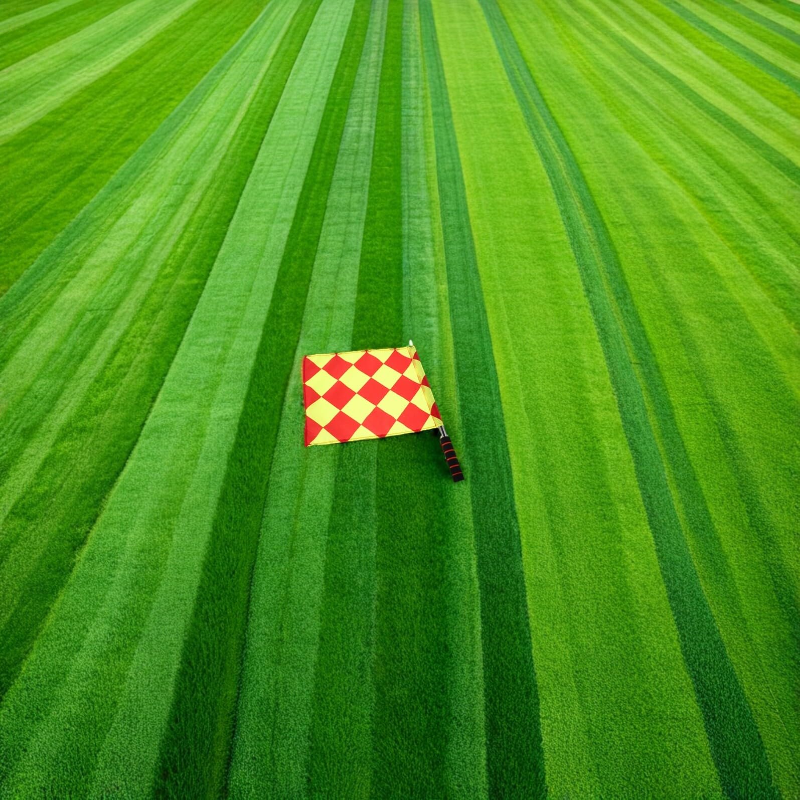 Banderas Oficiales de Árbitro de Fútbol y Atletismo 4 Piezas con Mango de Esponja para Partidos y Torneos Deportivos Banderas a Cuadros Pequeñas y Grandes para Jueces de Línea